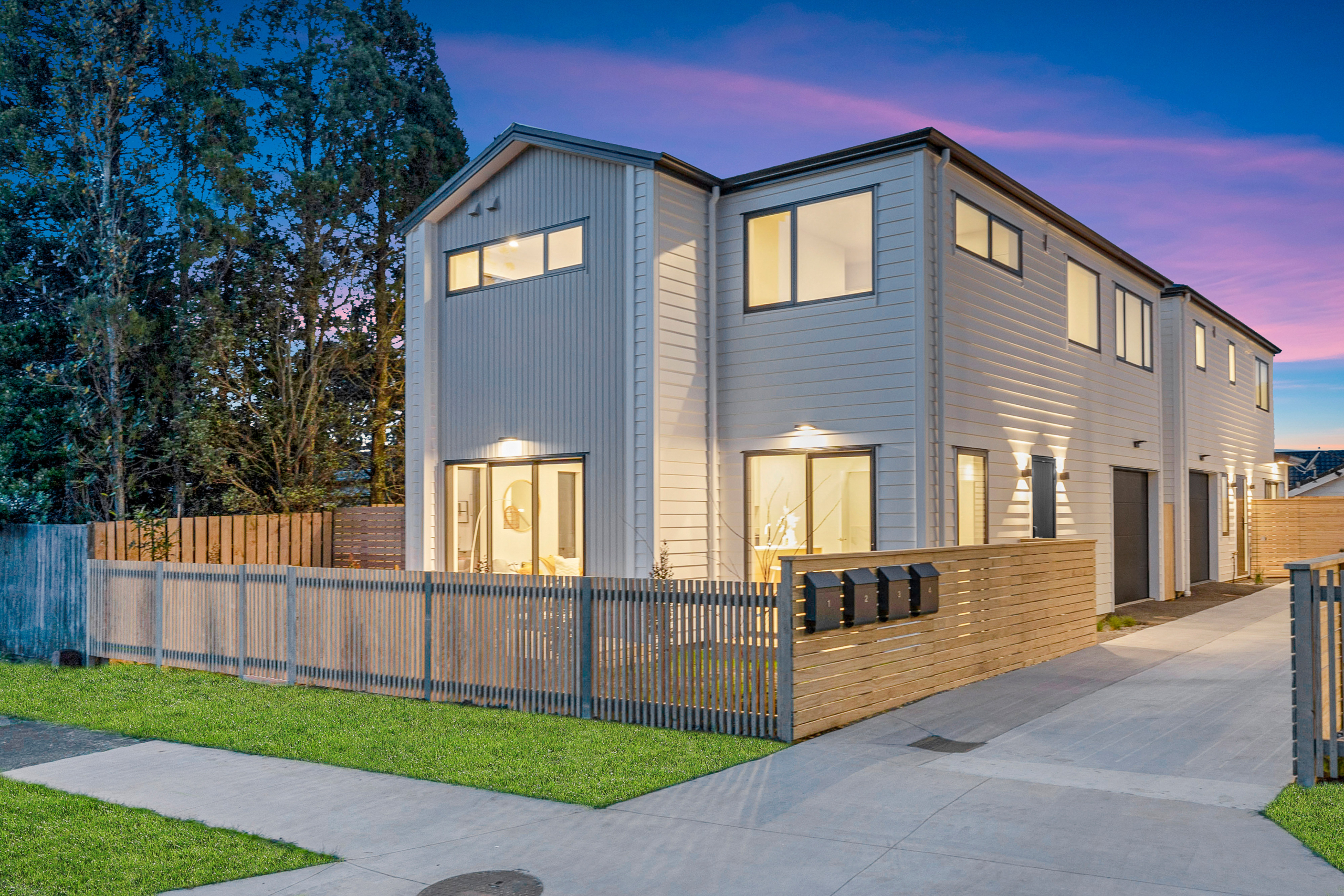 105858757__1724625762-18525-File17 BRAND NEW & STANDALONE WITH FREEHOLD TITLE !!