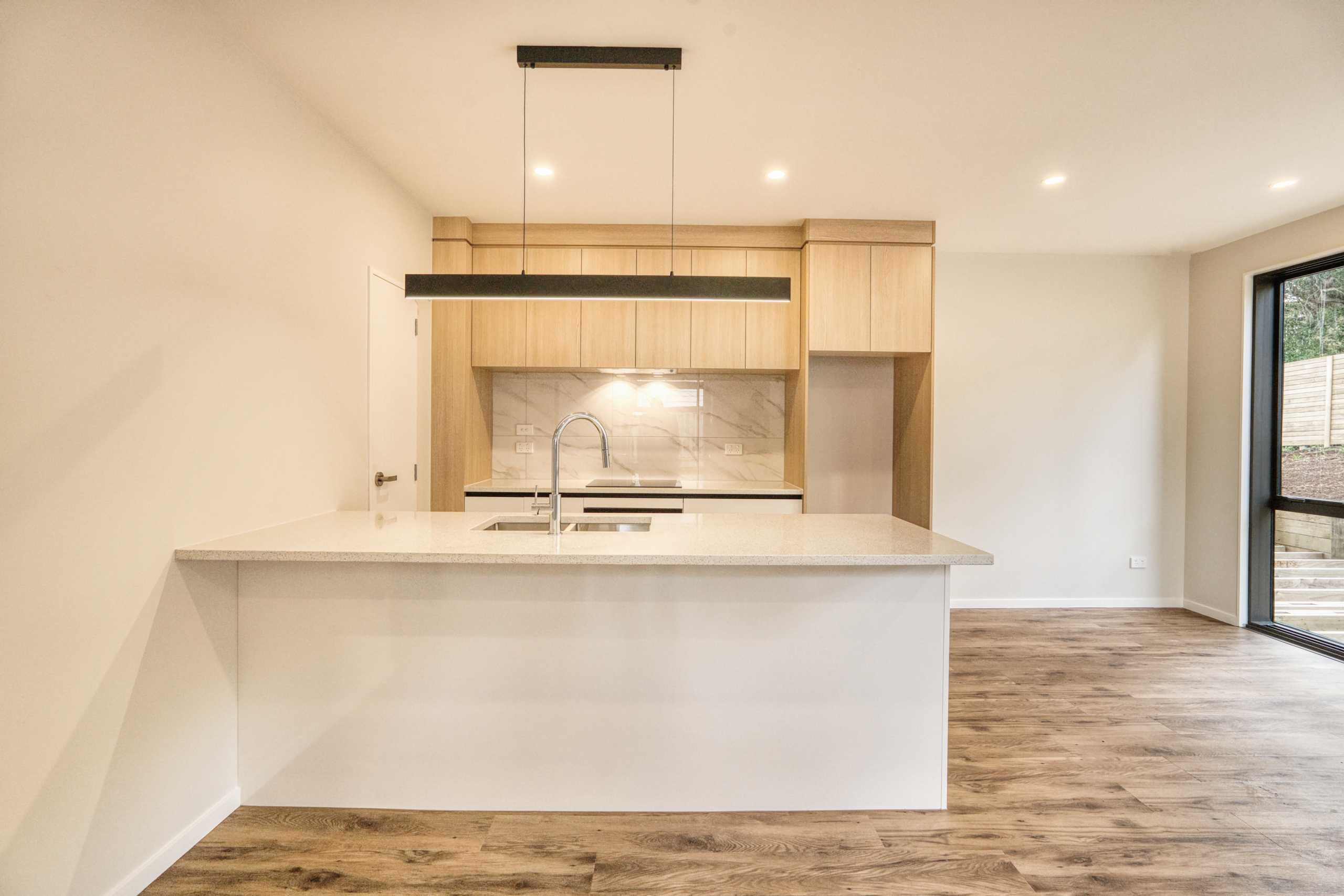 106380847__1724816493-63637-interior-2 Tranquil Living with 2 Car Parks