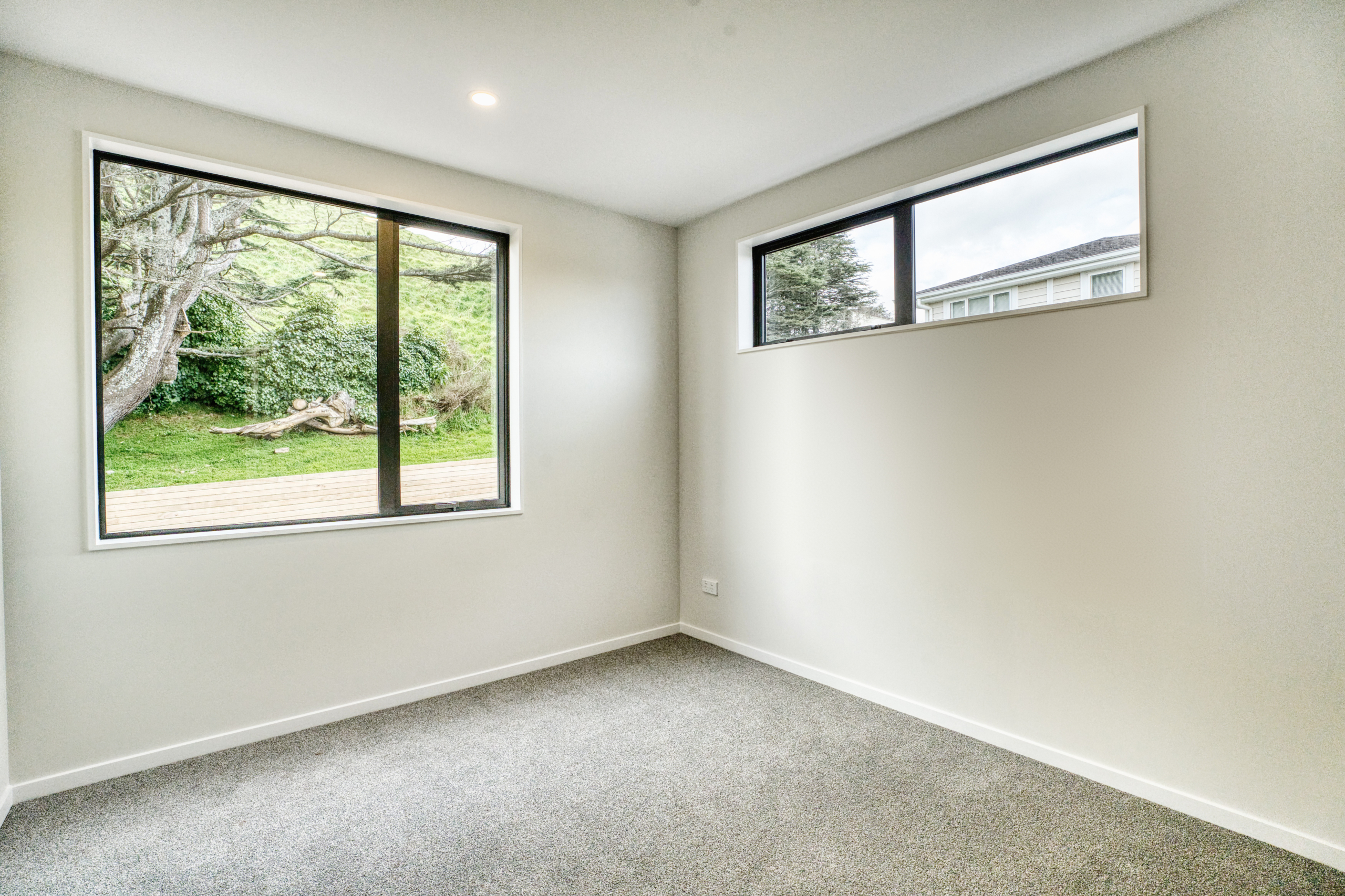 106381146__1724816514-73943-interior-4 Tranquil Living with 2 Car Parks