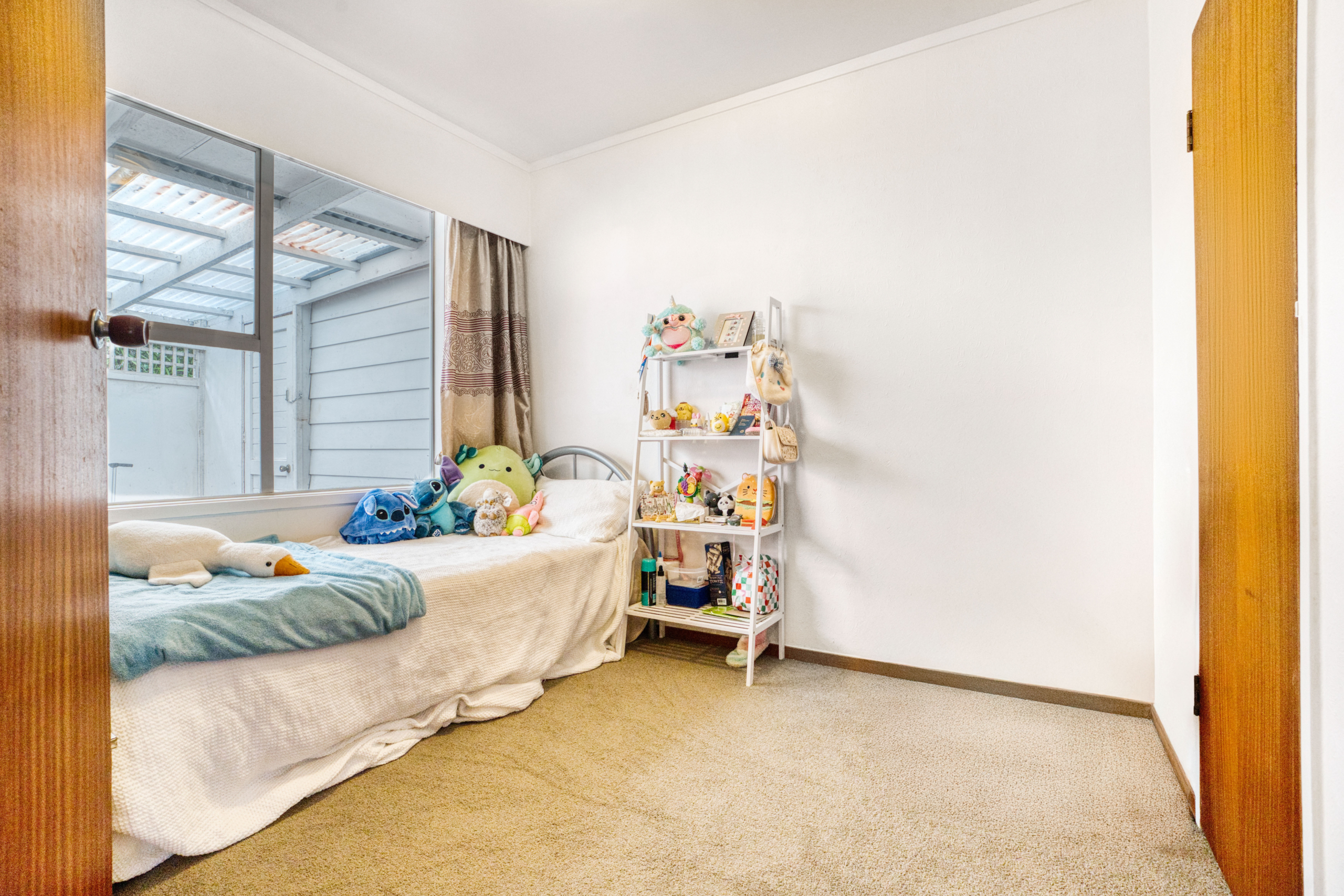 117428324__1729636214-122365-OUTPUT-9 Affordable Family Home