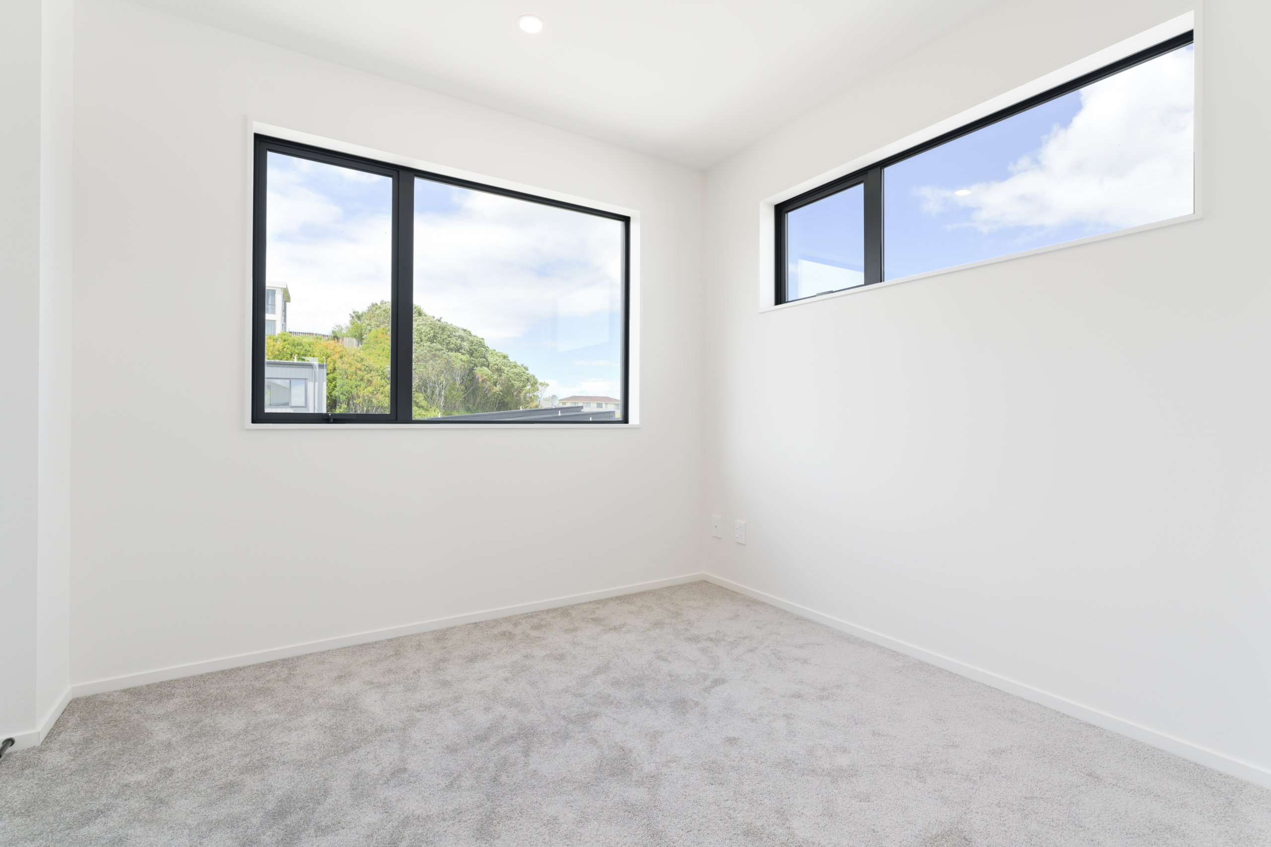121366326__1731458071-132616-Property8 Final Call