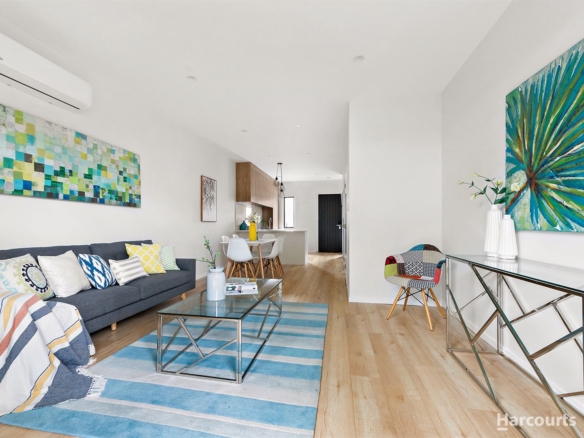 Modern Townhouse in Prime Henderson Location