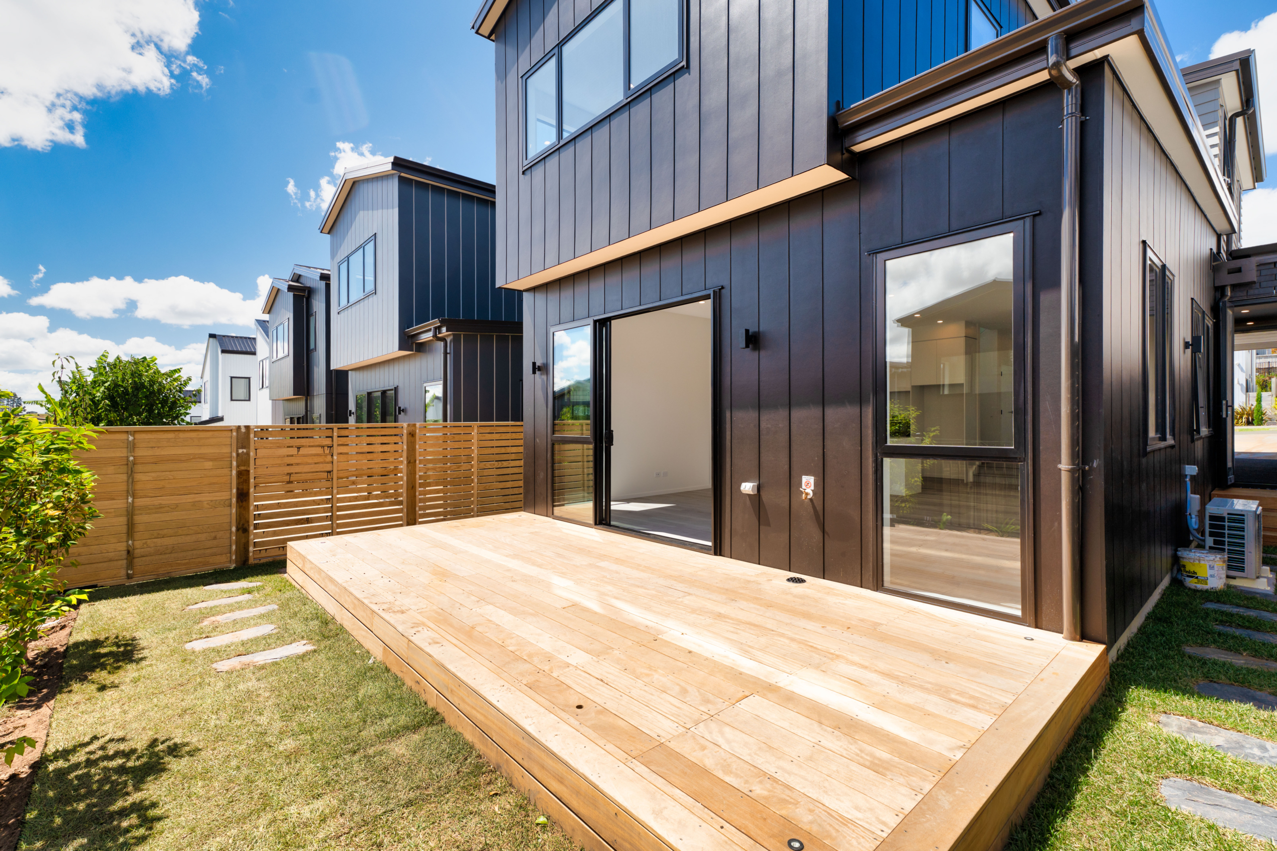 136888356__1740429731-101163-EXTERIOR-1 Modern & Convenience in East Coast Heights!