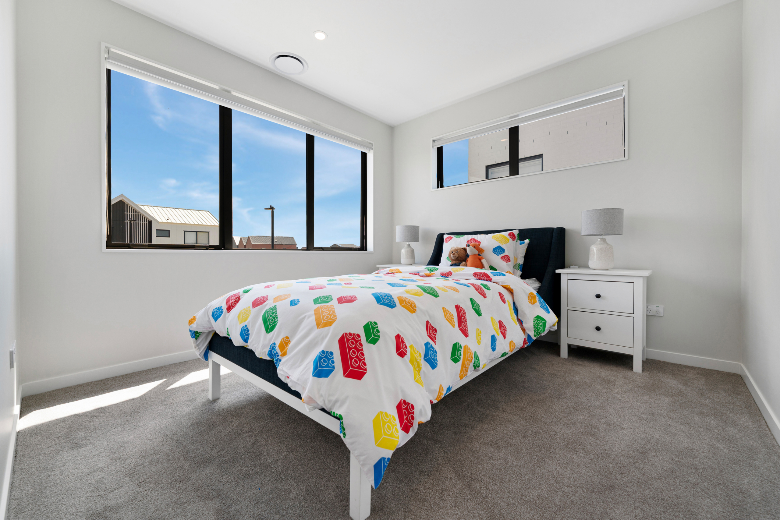 137095466__1740518064-115554-Final-8 Must Sell – Motivated vendors move to overseas