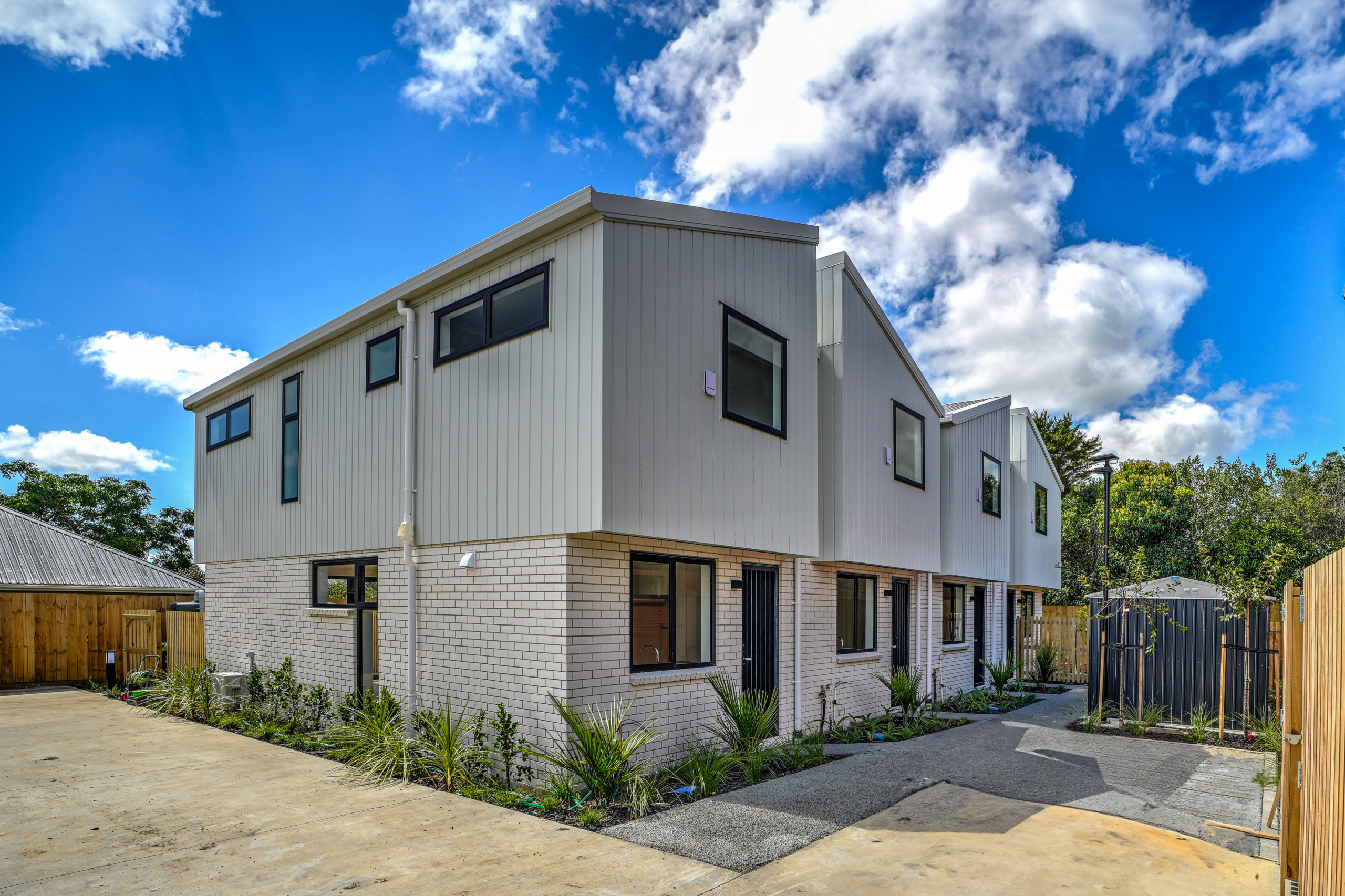 1719899129-2-OUTSIDE8 Quickly Sell, Secure and serene gated community