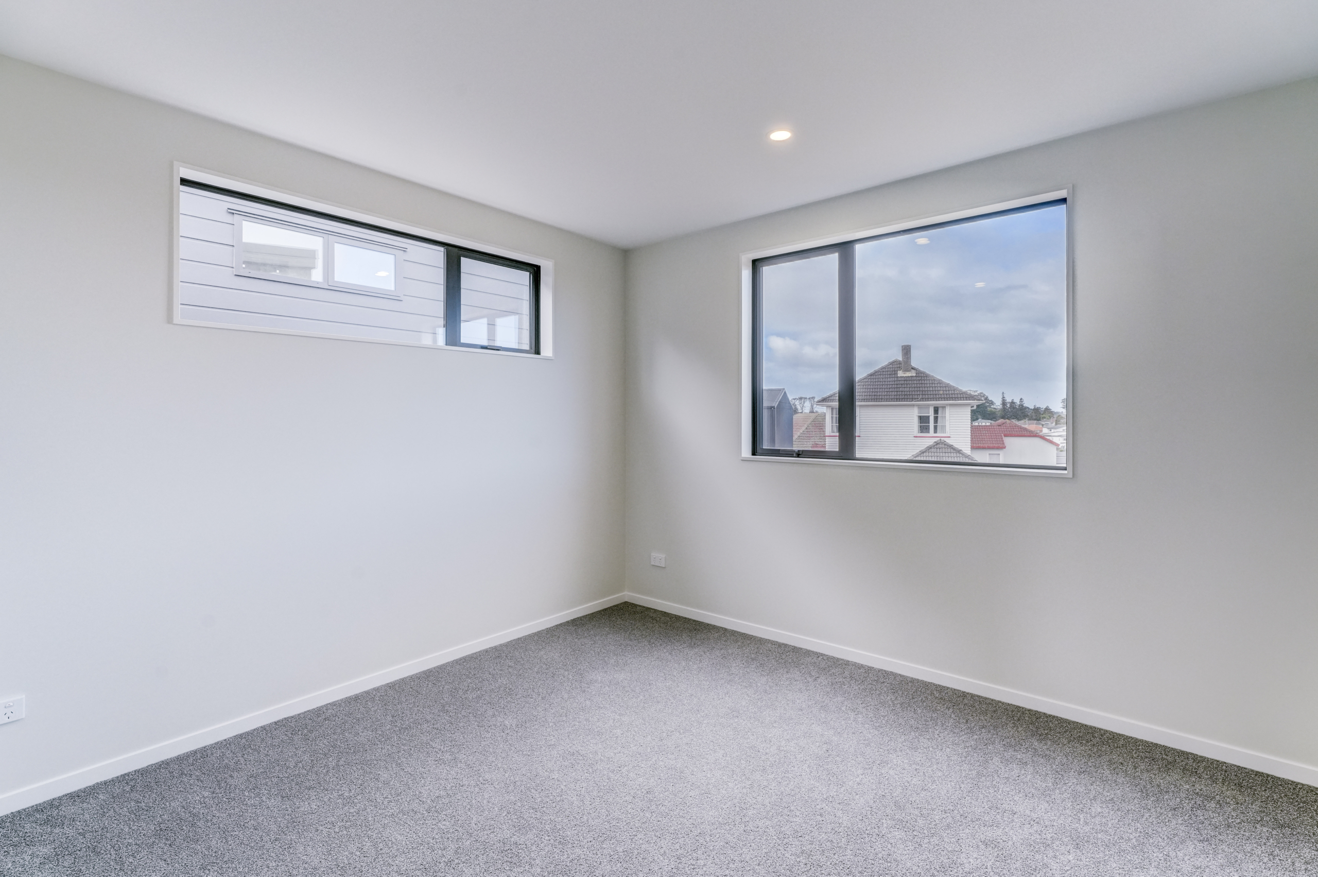 1729032252-5-FINAL-5 Spacious and Connivence *under contract*