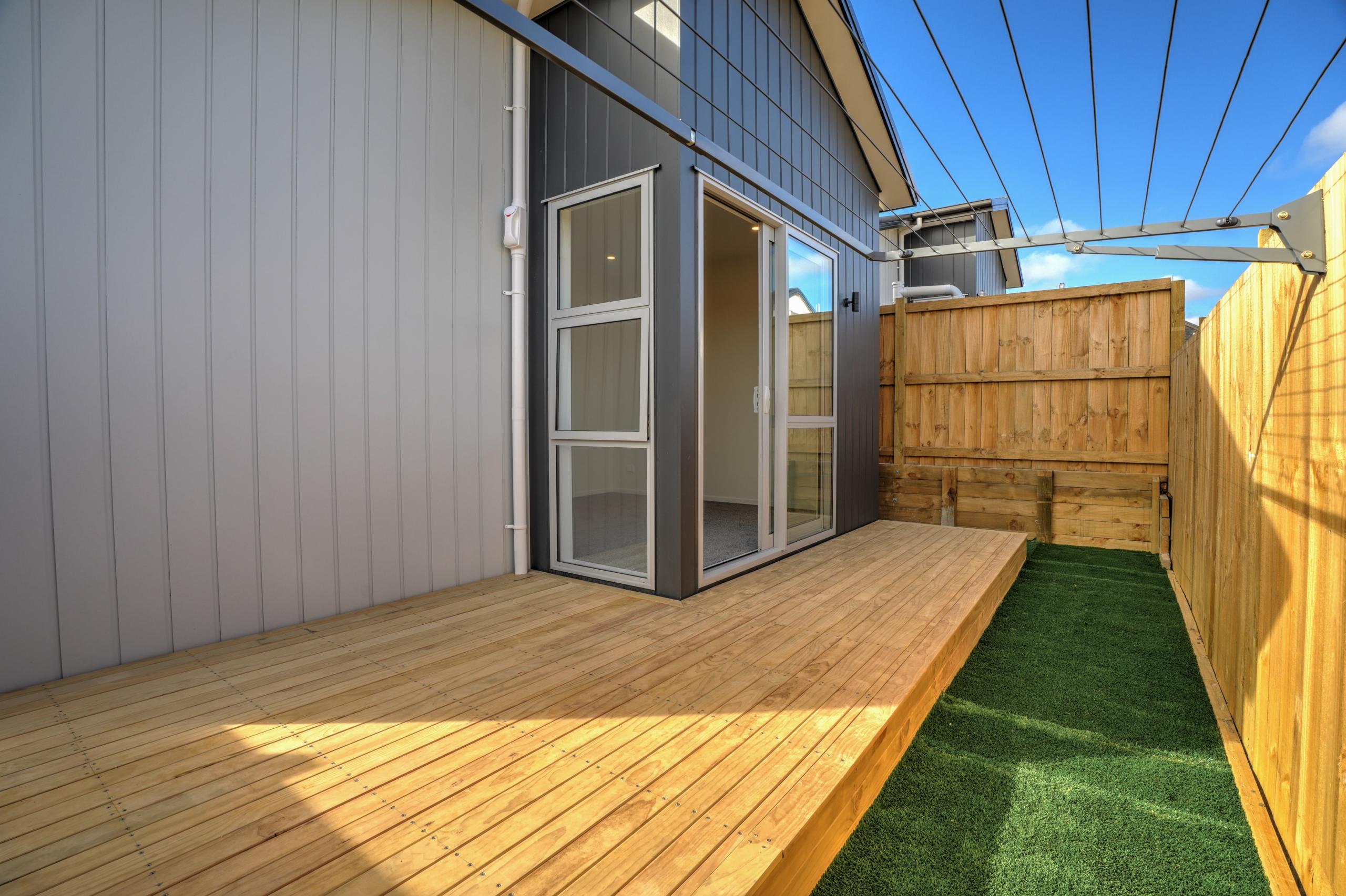 1737597647-19-FINAL-221 Modern Elegance – An Unmissable Real Estate Gem