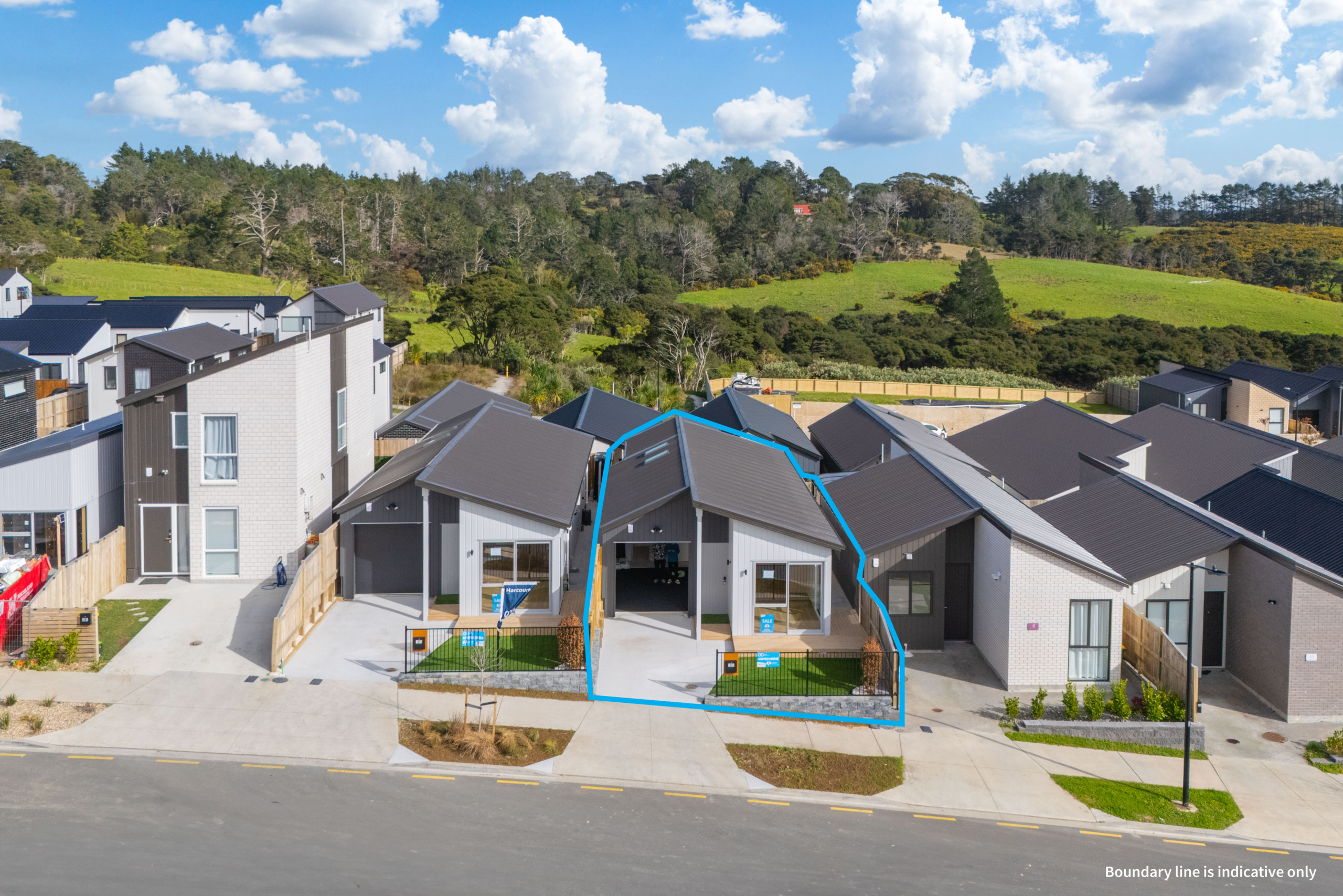 1737597647-22-DRONE-3-HOROKAKA-39 Modern Elegance – An Unmissable Real Estate Gem