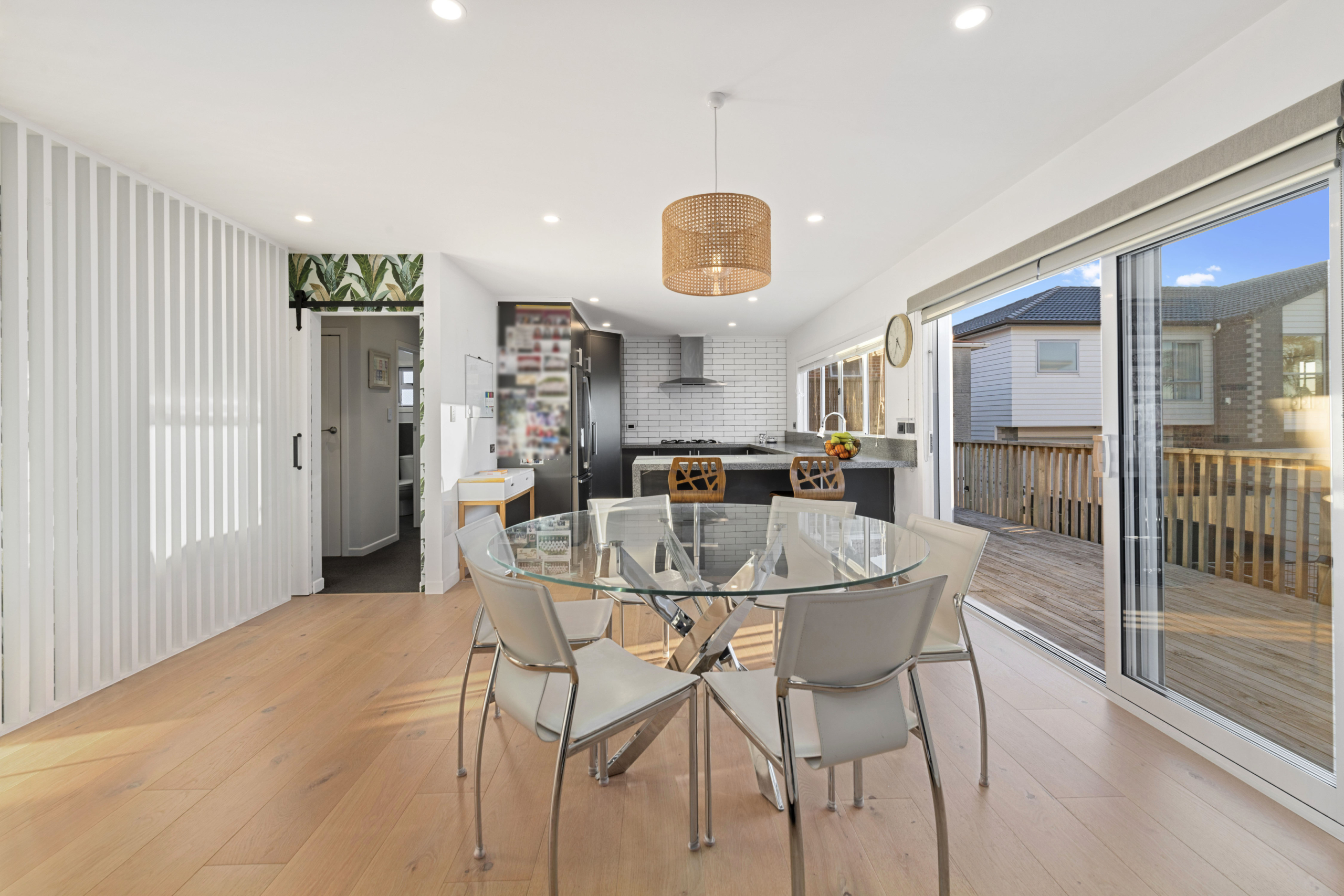 99244681__1721021568-94160-018 Where space and practicality meet convenience