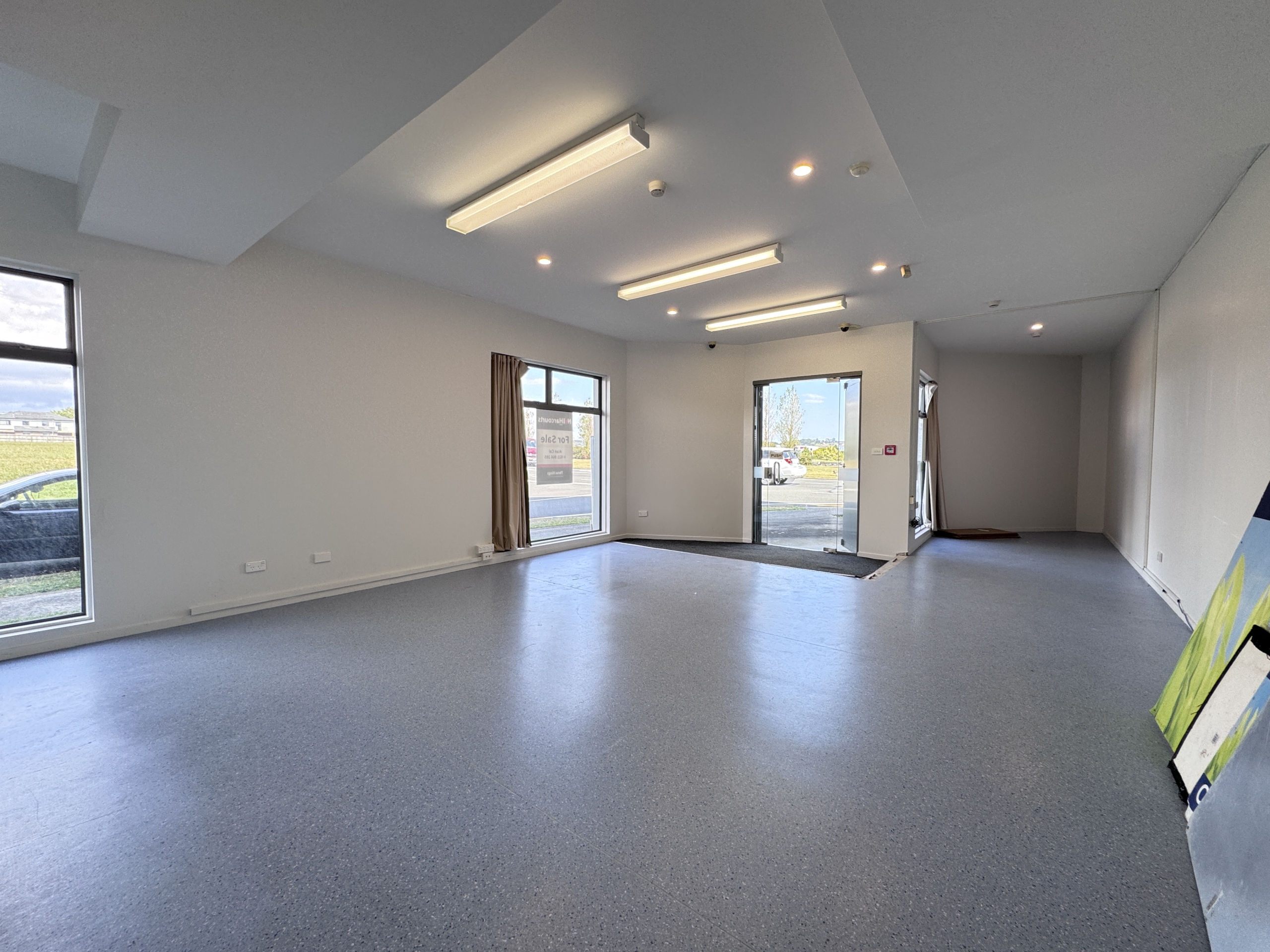 135934320__1739827460-117405-IMG3080 Coner Site Retail in Flat Bush