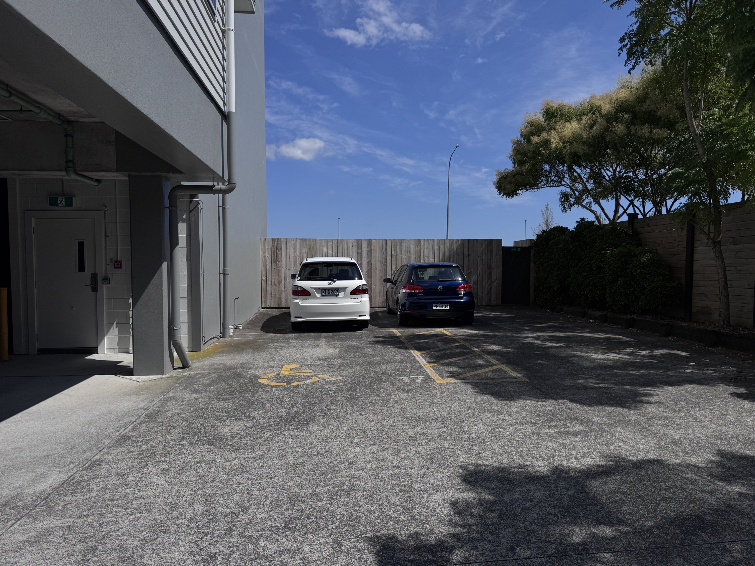 135934946__1739827556-105793-IMG3084 Coner Site Retail in Flat Bush