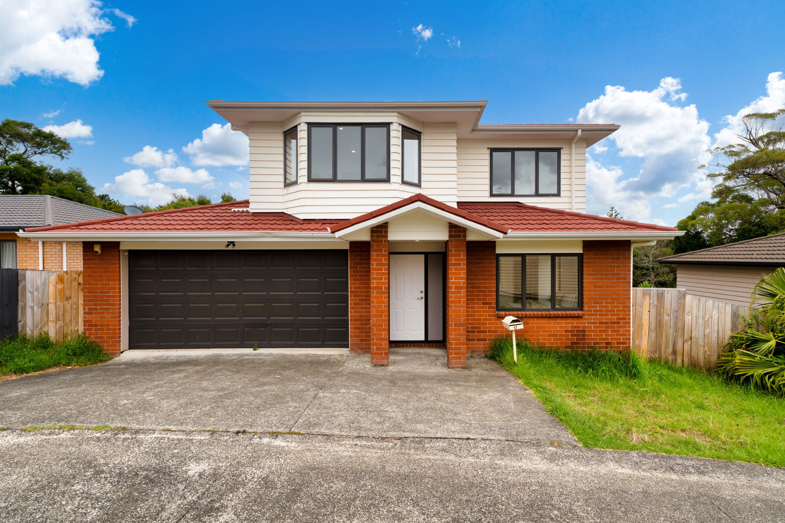 Standalone Brick & Tile Home in Henderson