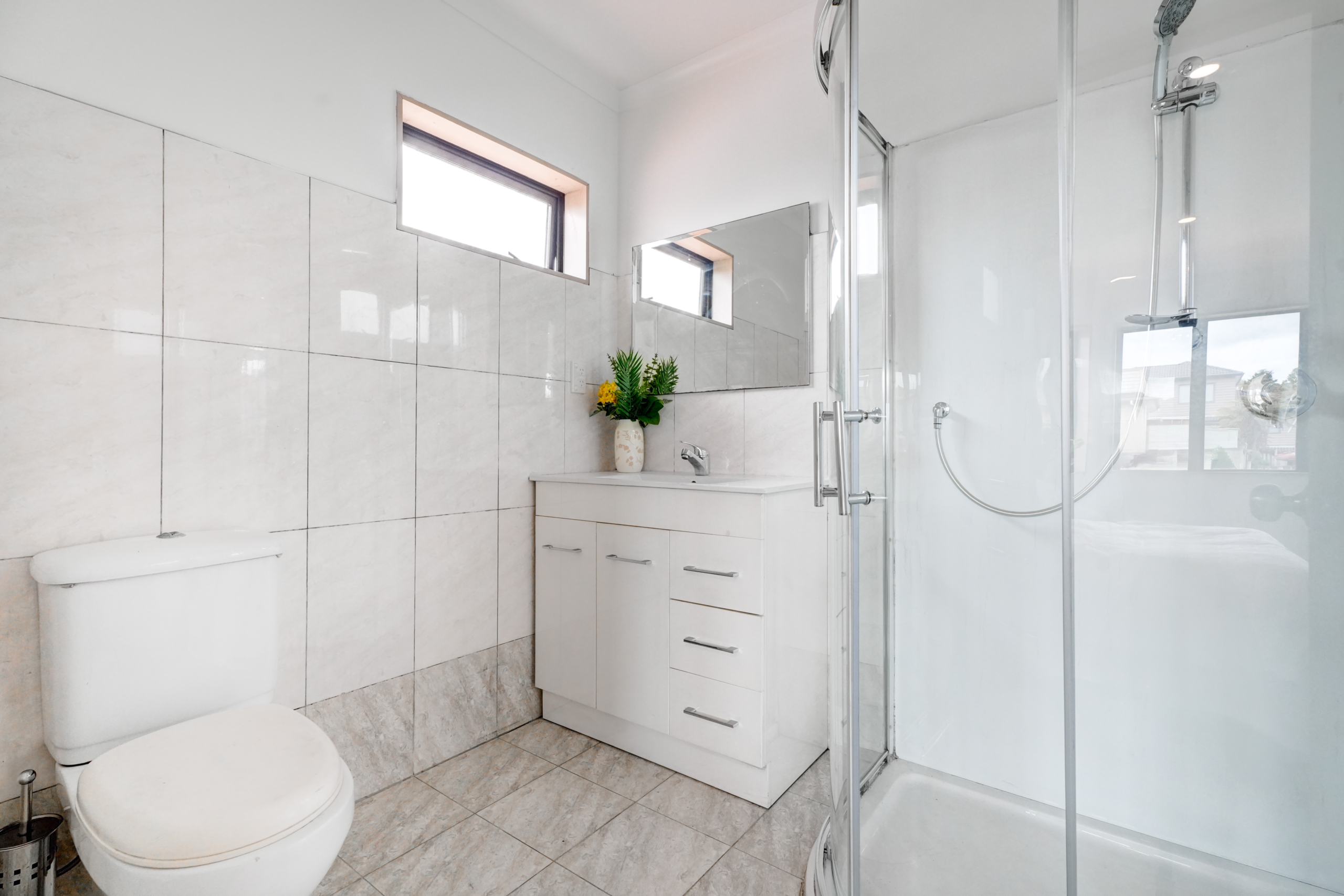 Standalone Brick & Tile Home in Henderson