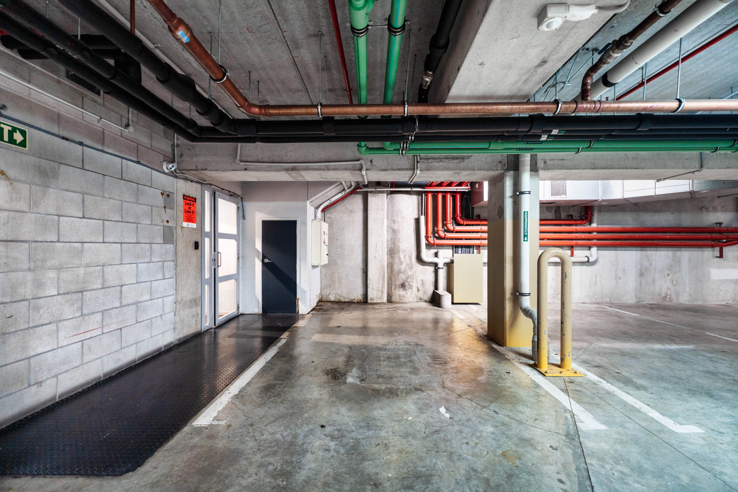141727132__1743128343-54814-FACILITY-2 OVERSEAS OWNER WANTS THIS SOLD!