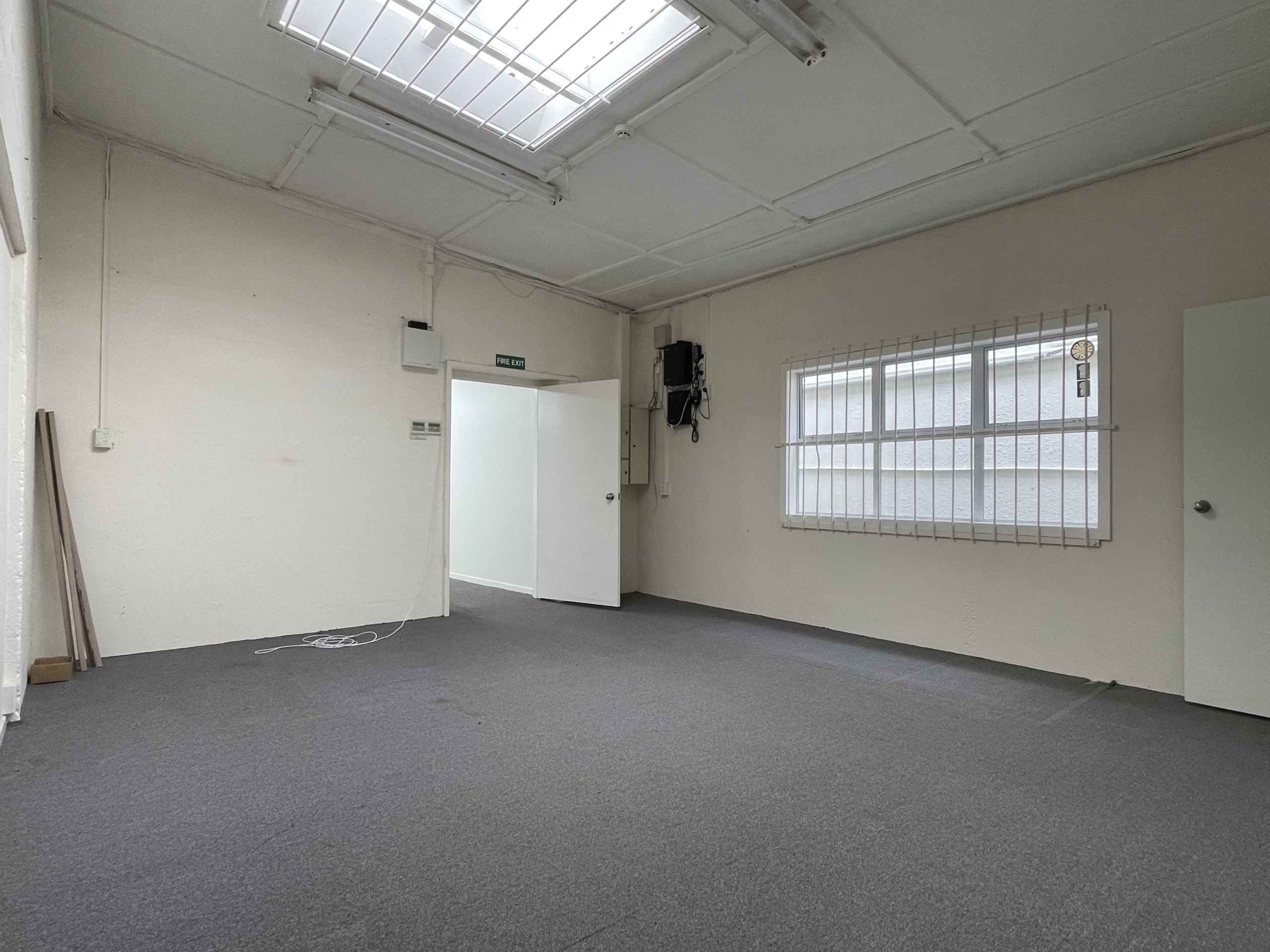 72158204__1695596171-3630-IMG9634 Retail in High-End Manukau Road