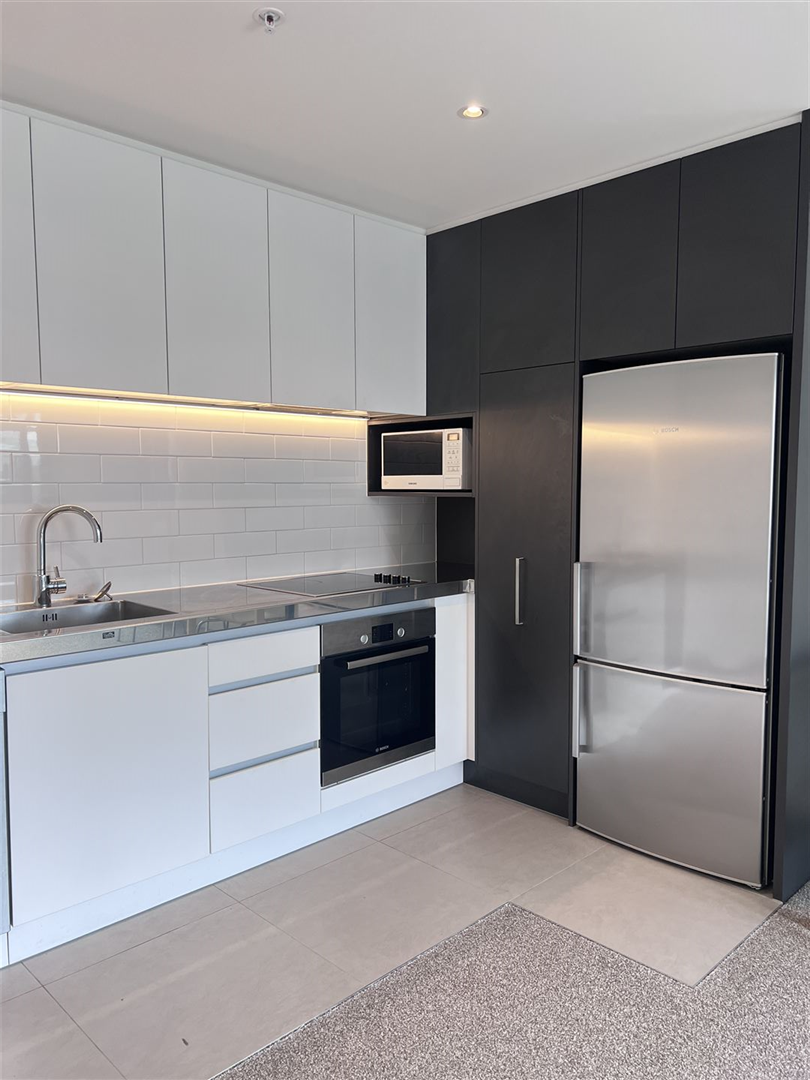 mydimport-1690791988-191-KN5852-Auckland-City Spacious Freehold 1 bedroom apartment