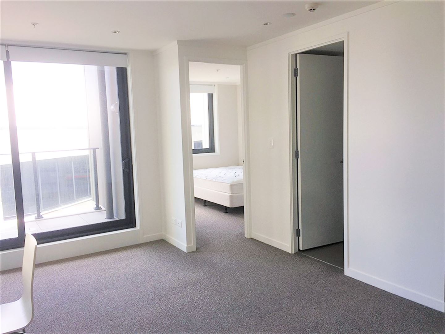 mydimport-1690791988-567-KN5852-Auckland-City Spacious Freehold 1 bedroom apartment