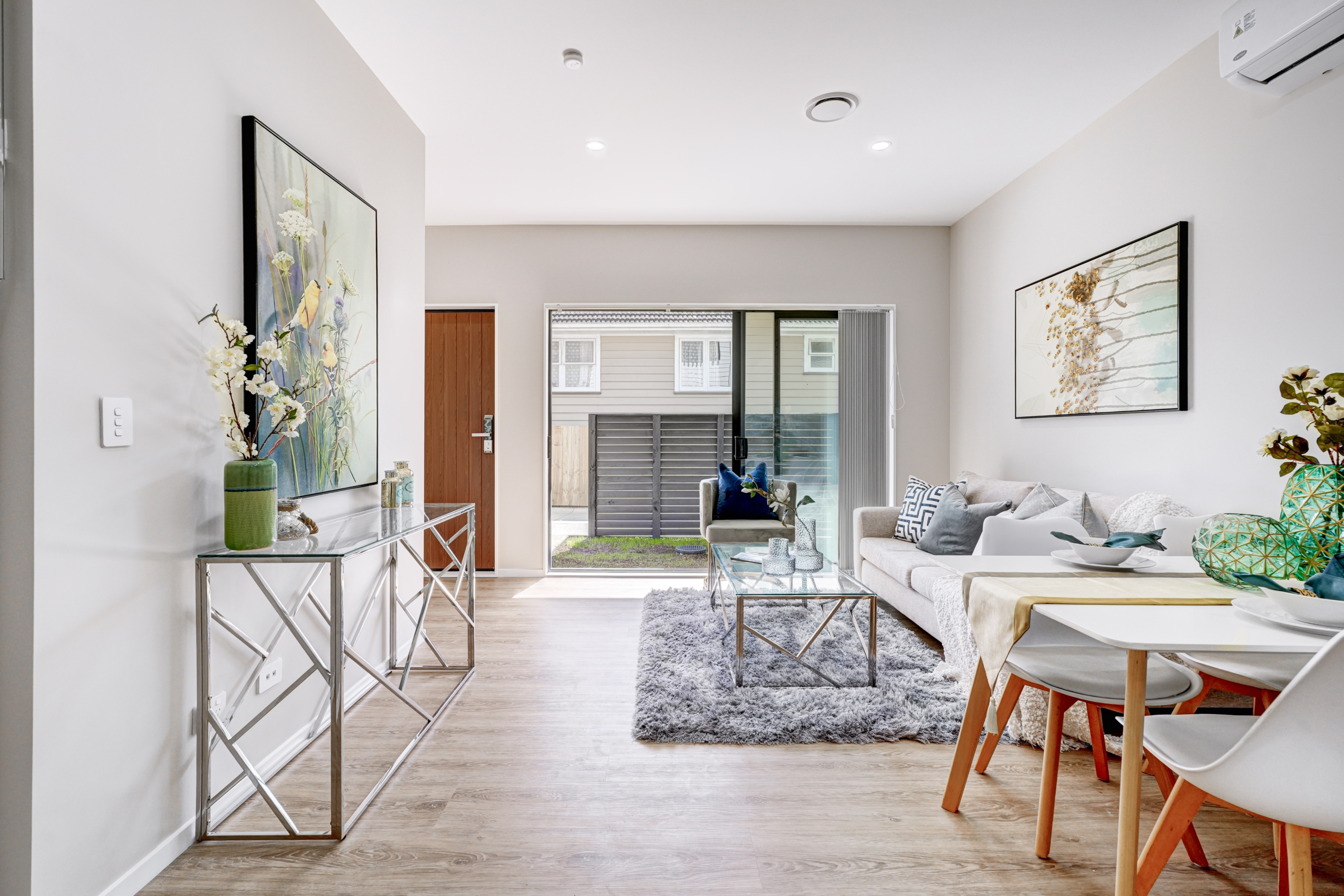 143601099__1744255365-54734-INTERIOR-5 Ready to move in -Title and CCC issued