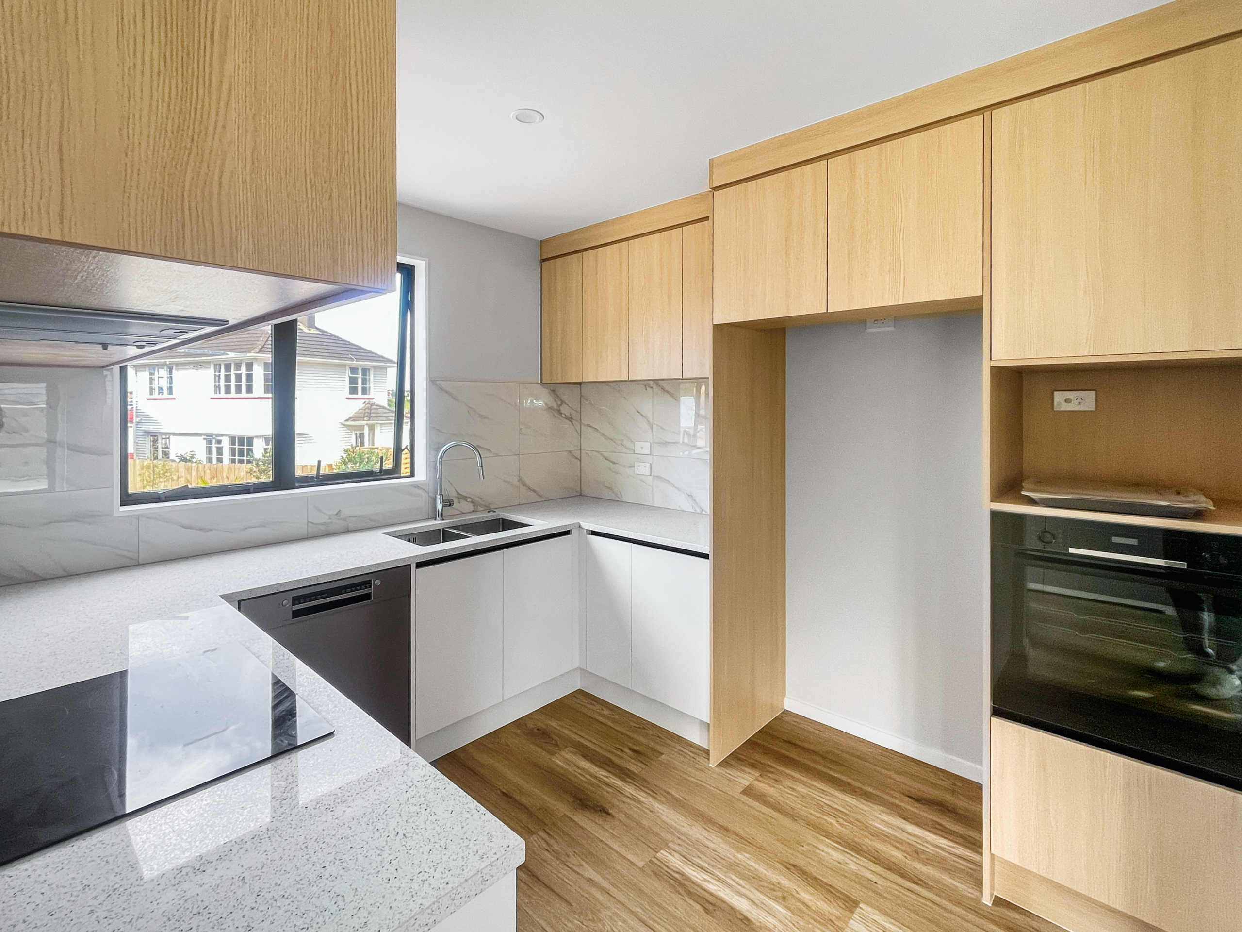 146817167__1746592113-73705-4351746588614.pichd Only one 3-bed terrace left