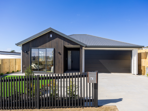 Top of Line Golf Harbour Luxury – A Must See!