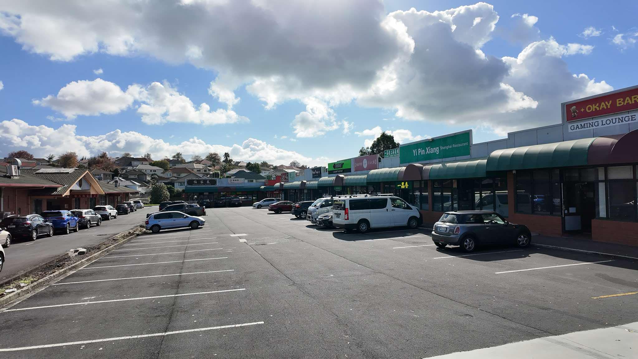 148077542__1747364123-47401-2 Commercial Lot with Big Return!
