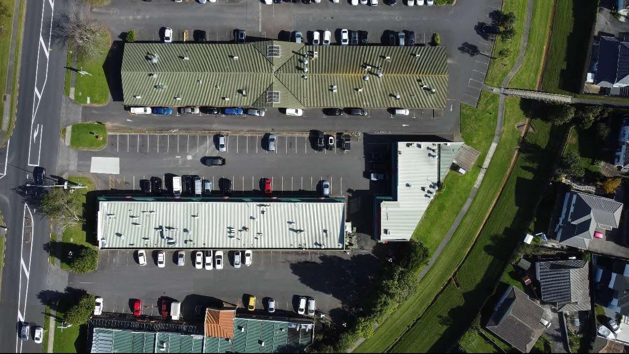 148077547__1747364130-47382-5 Commercial Lot with Big Return!