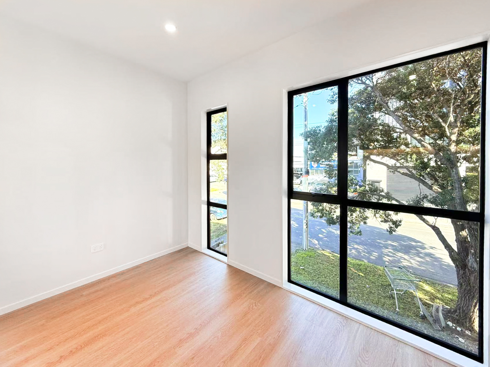 Corner Unit in Onehunga – Limited Release!!