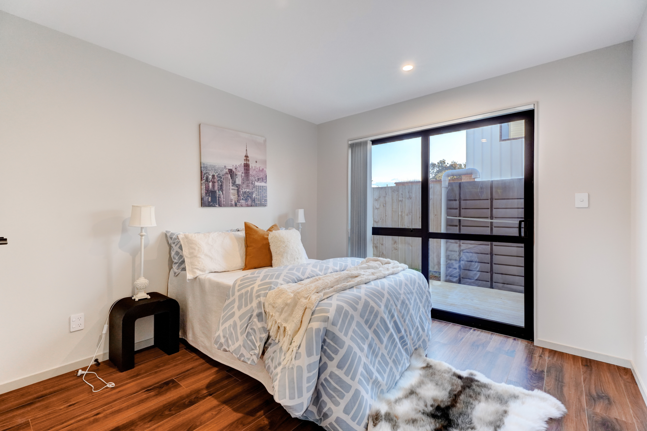 152996395__1750910605-57000-INTERIOR-3 Prestigious New Lynn Residence !!