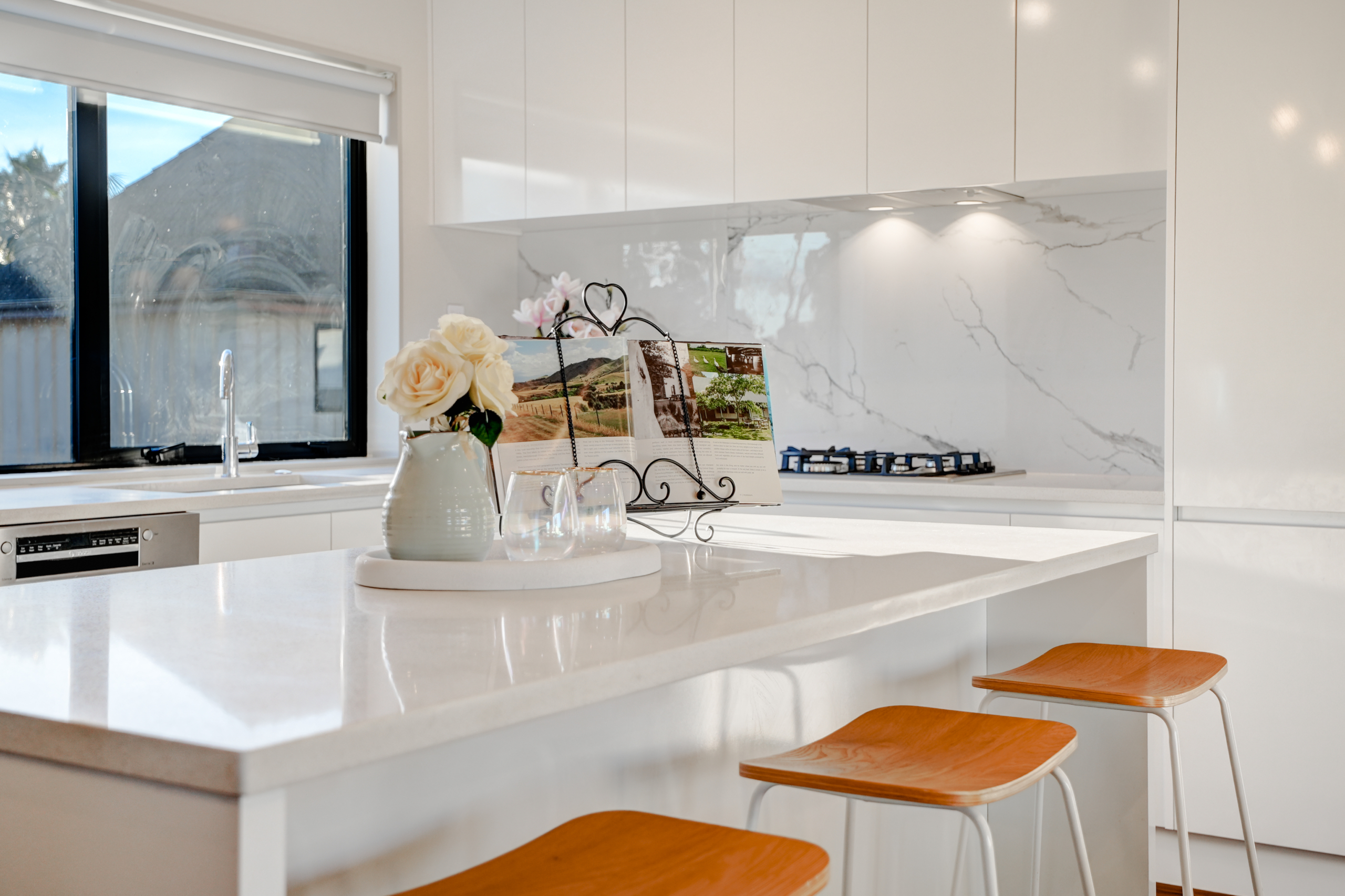 152996407__1750910619-66077-INTERIOR-10 Prestigious New Lynn Residence !!