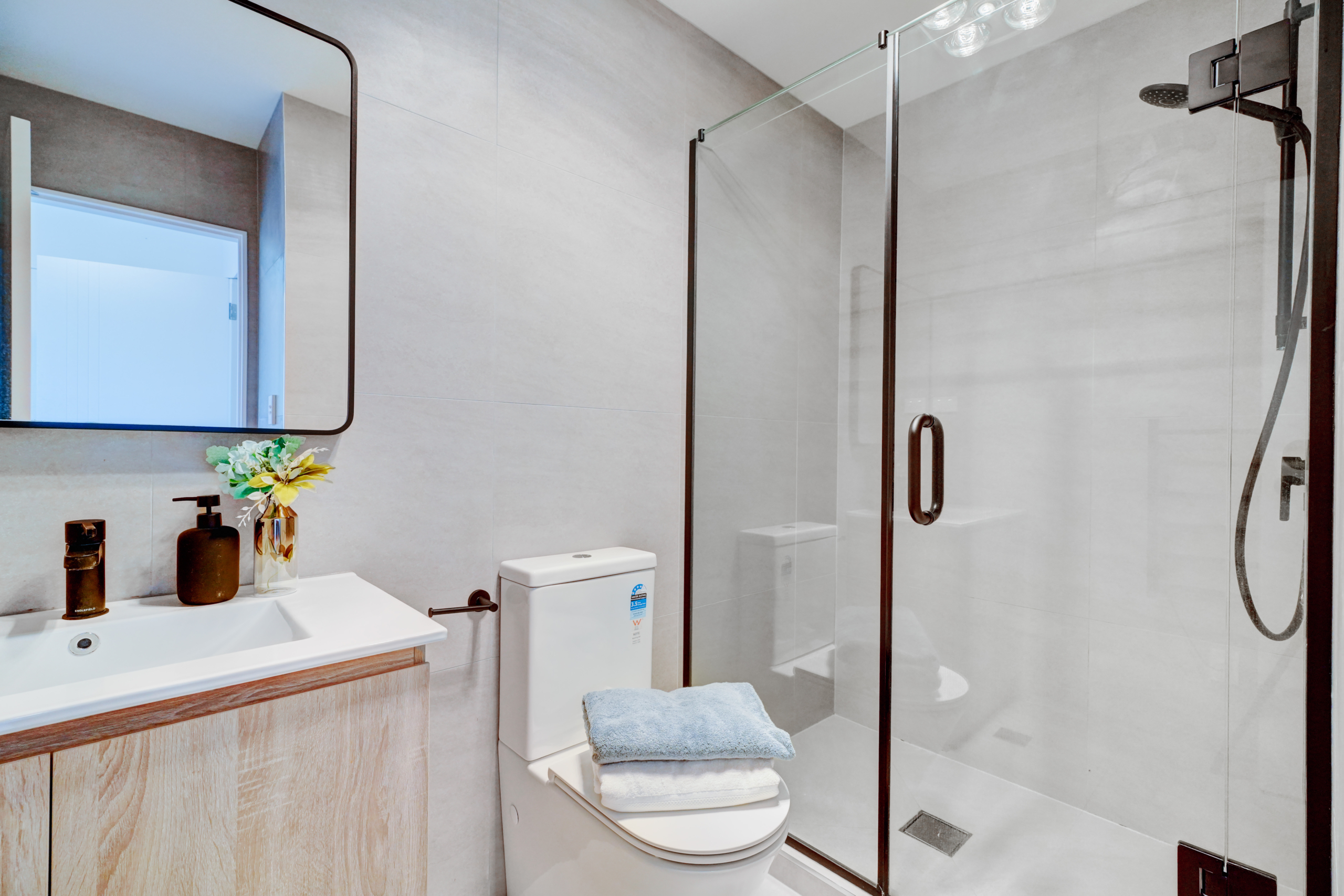 1750812935-16-INTERIOR-13 Top Notch- Avondale, Live an easy life!