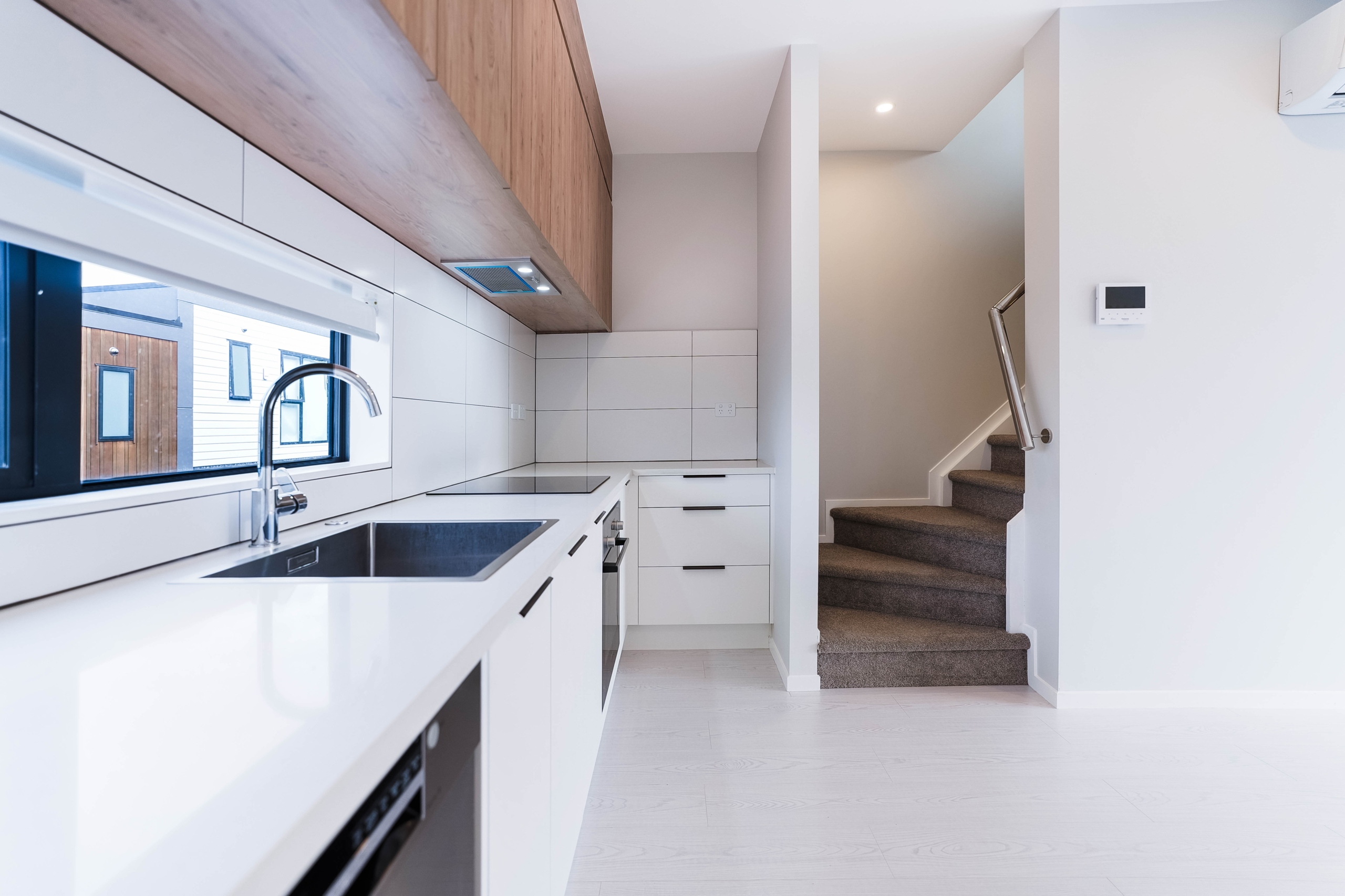 Modern 3 Bed + Study Freehold + Garage
