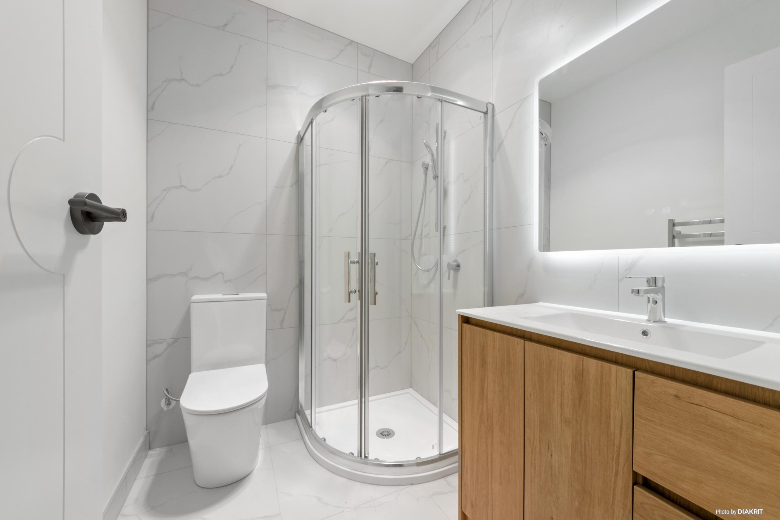 Modern 3 Bed + Study Freehold + Garage