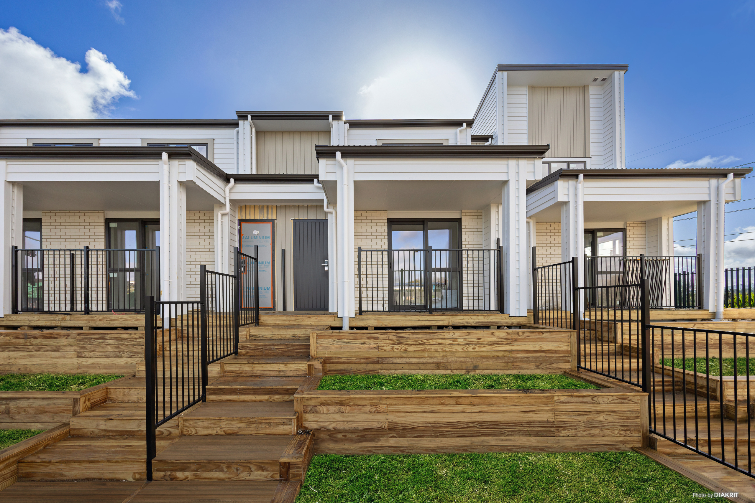 157817263__1754003765-28804-1336284011-328-17photoprint Elegant & Modern Terraced Home in Auranga, Karaka