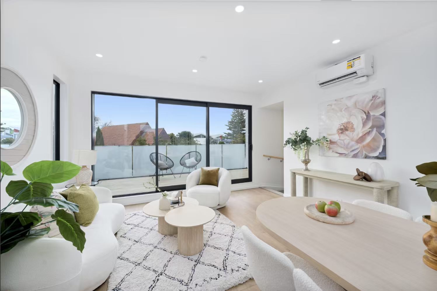 159706105__1755486136-63488-6dc0d80d17f4e3135f5cfa26d8066e67 Top of line milford modern luxury Home
