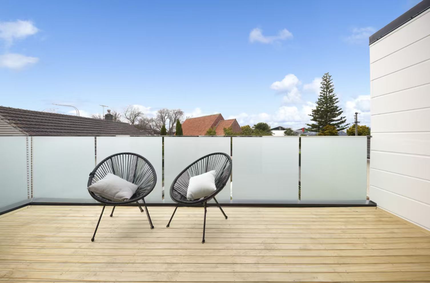 159706136__1755486142-63508-87cdcc2f4b5494041c4f5989dacc760c Top of line milford modern luxury Home