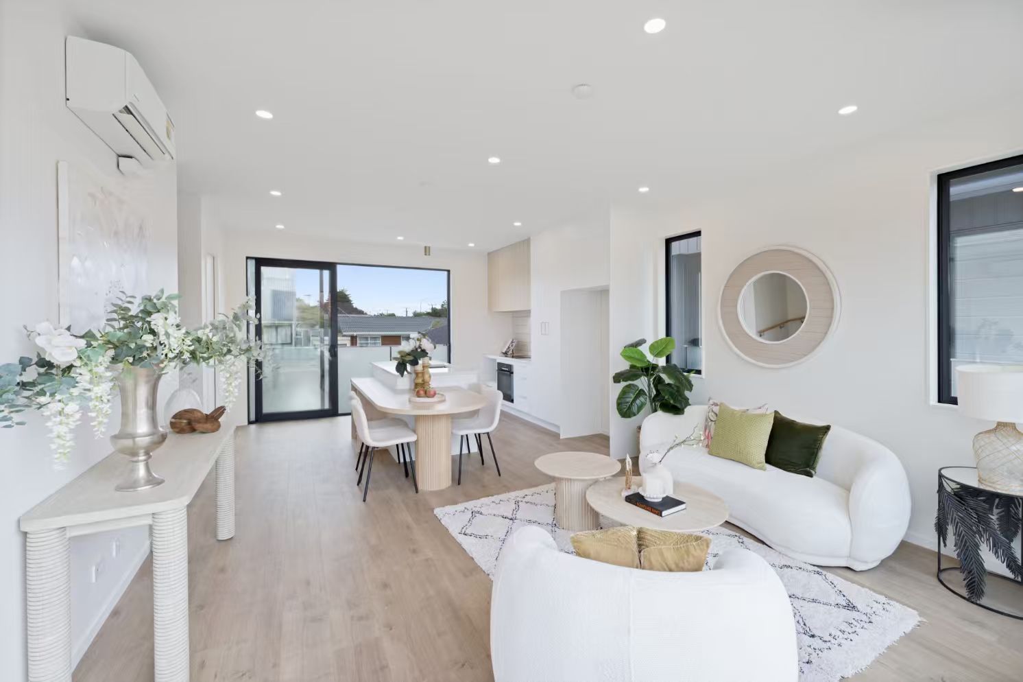 159706144__1755486144-54646-193bdb3487a0f96a7968b6d6747795b4 Top of line milford modern luxury Home