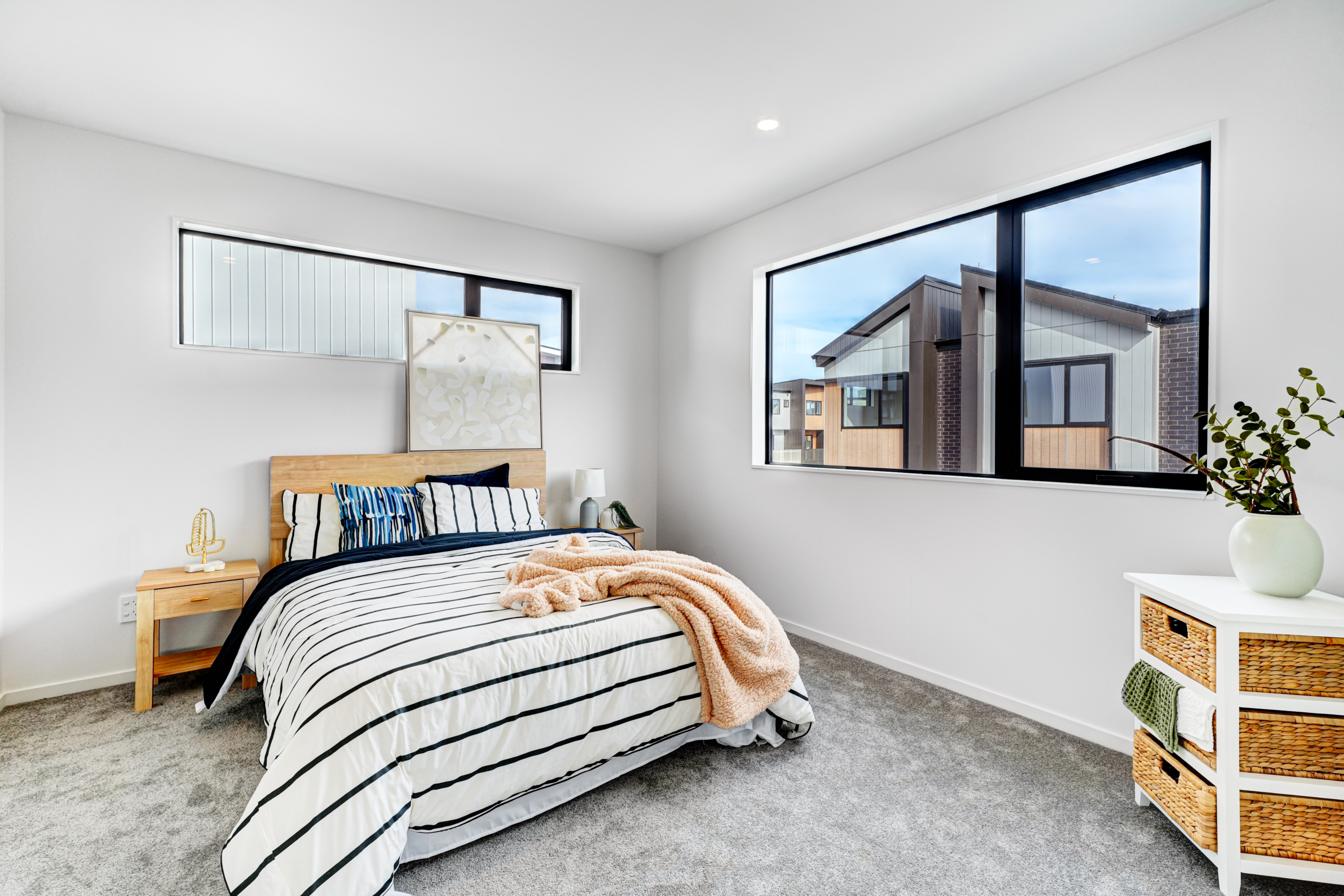 1755554589-10-INTERIOR-15 Under $45K Deposit