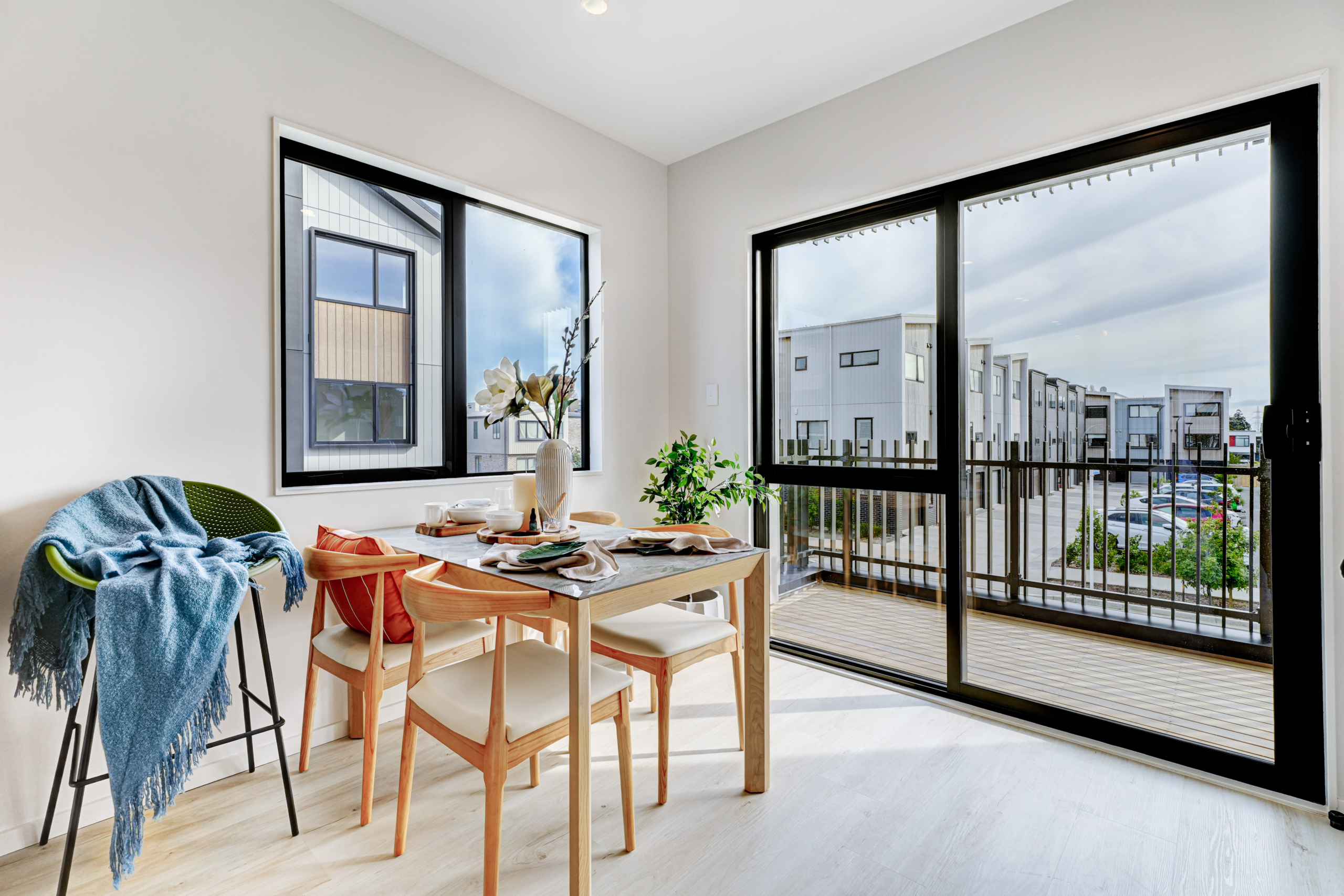 1755554589-8-INTERIOR-13 Under $45K Deposit