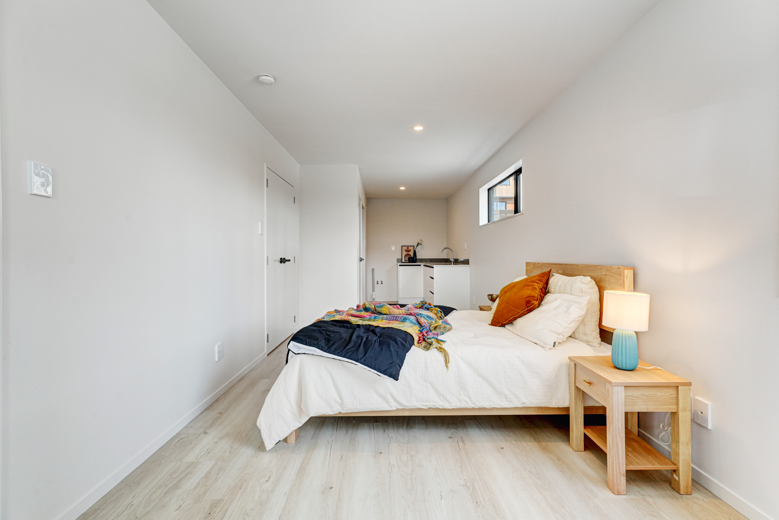 1755564112-19-INTERIOR-3 Under $45K Deposit