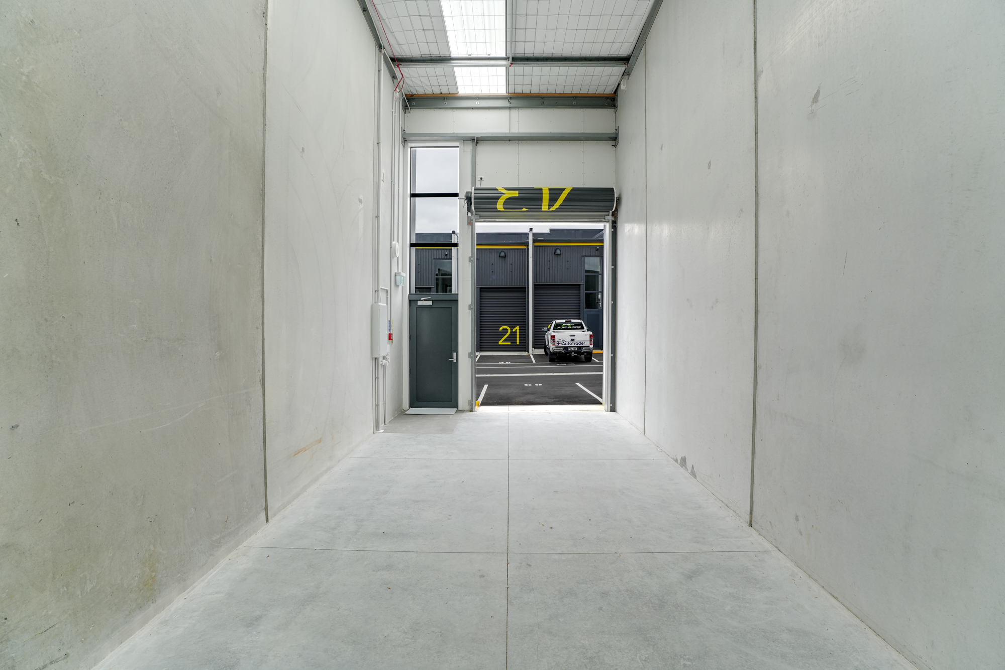 77446981__1701404212-12899-FINAL-6 Entry Level Light Industry in central of Westgate