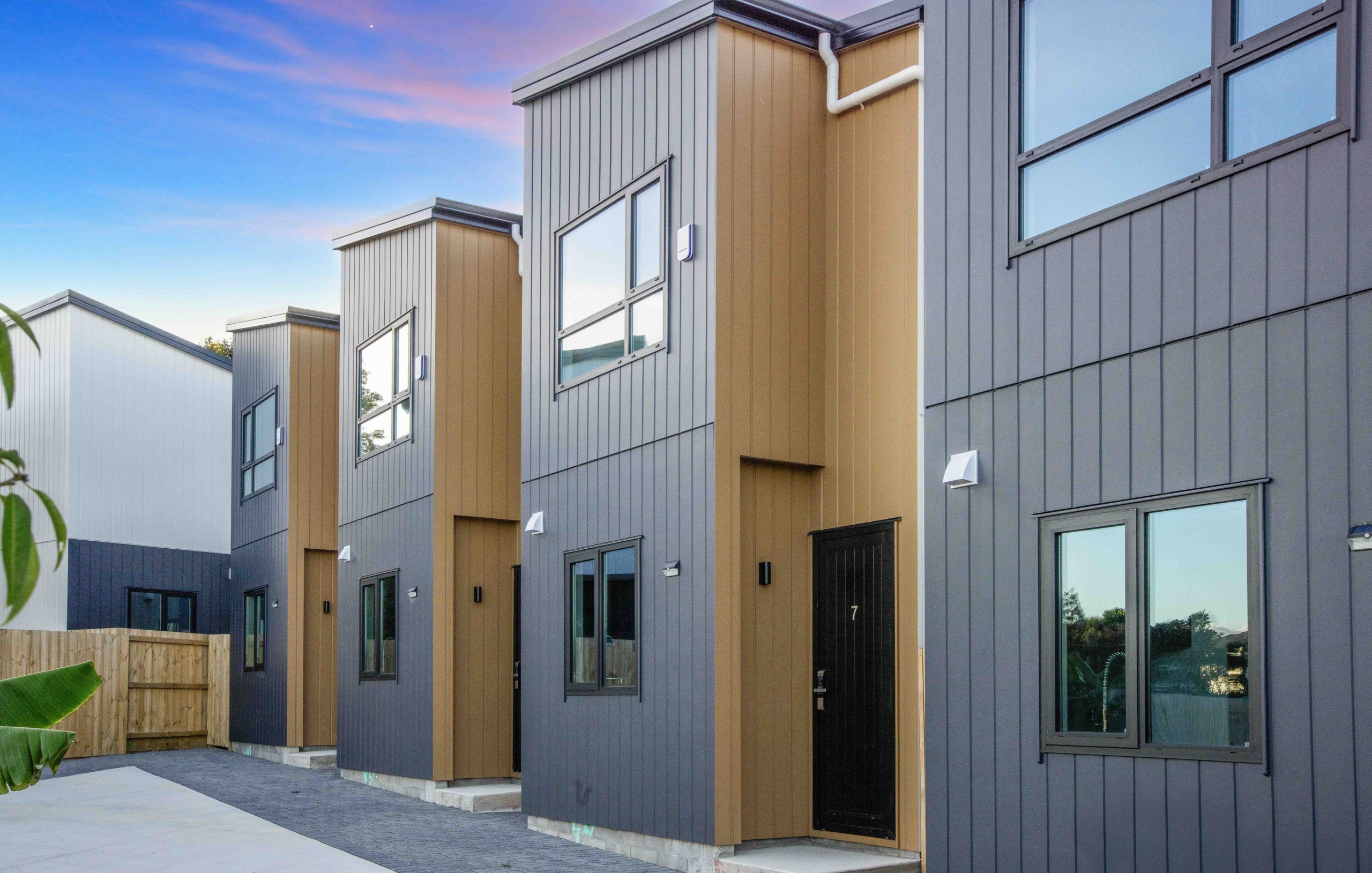 165006287__1758689022-75585-2 Standalone Brand-New Homes on Freehold Title
