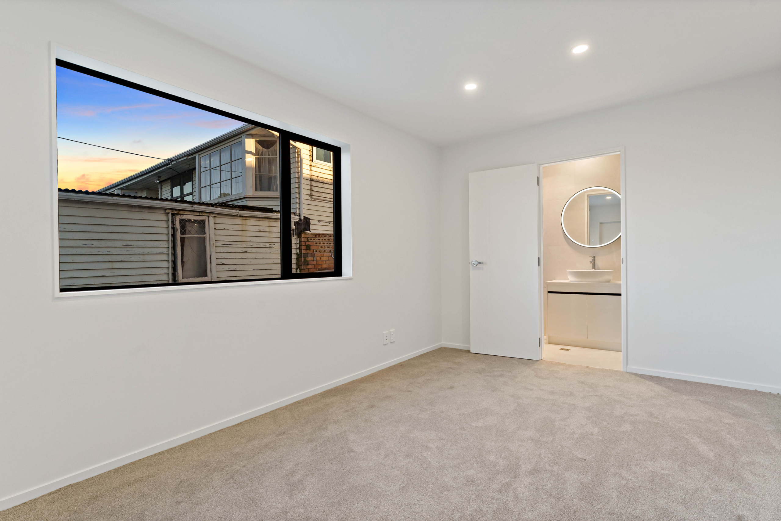 165899043__1759276992-31191-27 Spacious. Stylish. Effortlessly Livable