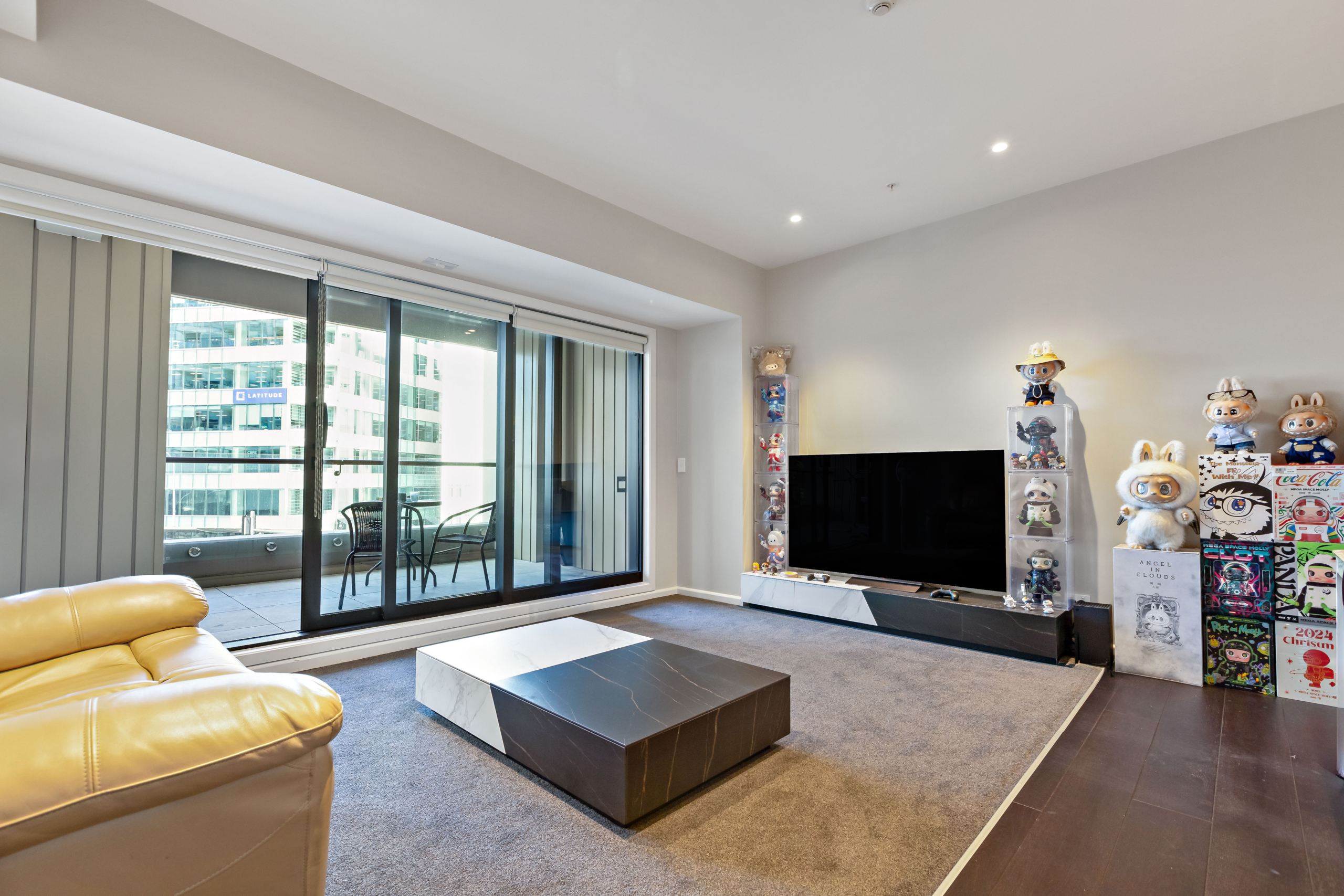 165917481__1759280279-53487-06 Stylish Inner with Harbour Lifestyle