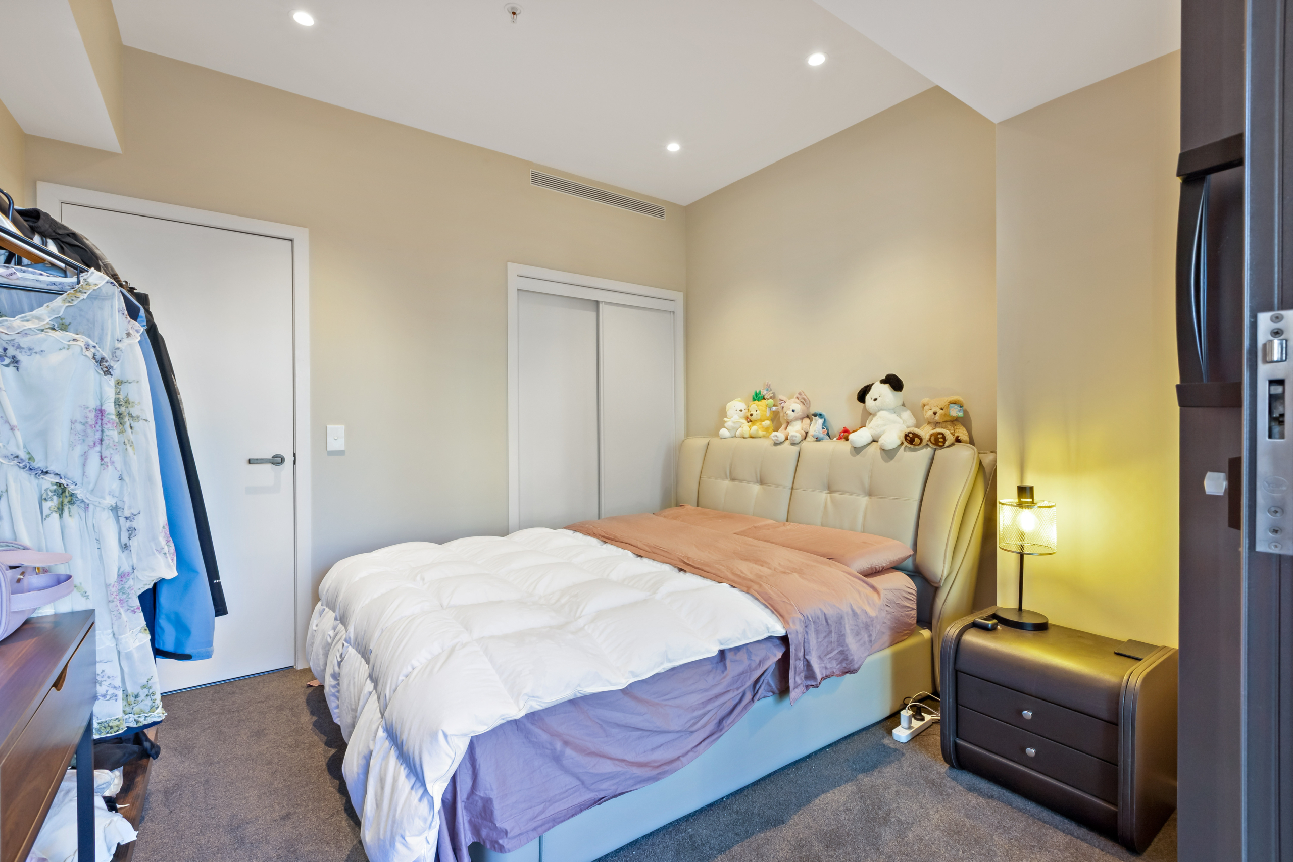 165917538__1759280296-238200-014 Stylish Inner with Harbour Lifestyle
