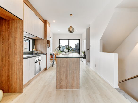 FIRST HOME BUYERS! GET IN WITH $45K DEPOSIT!!
