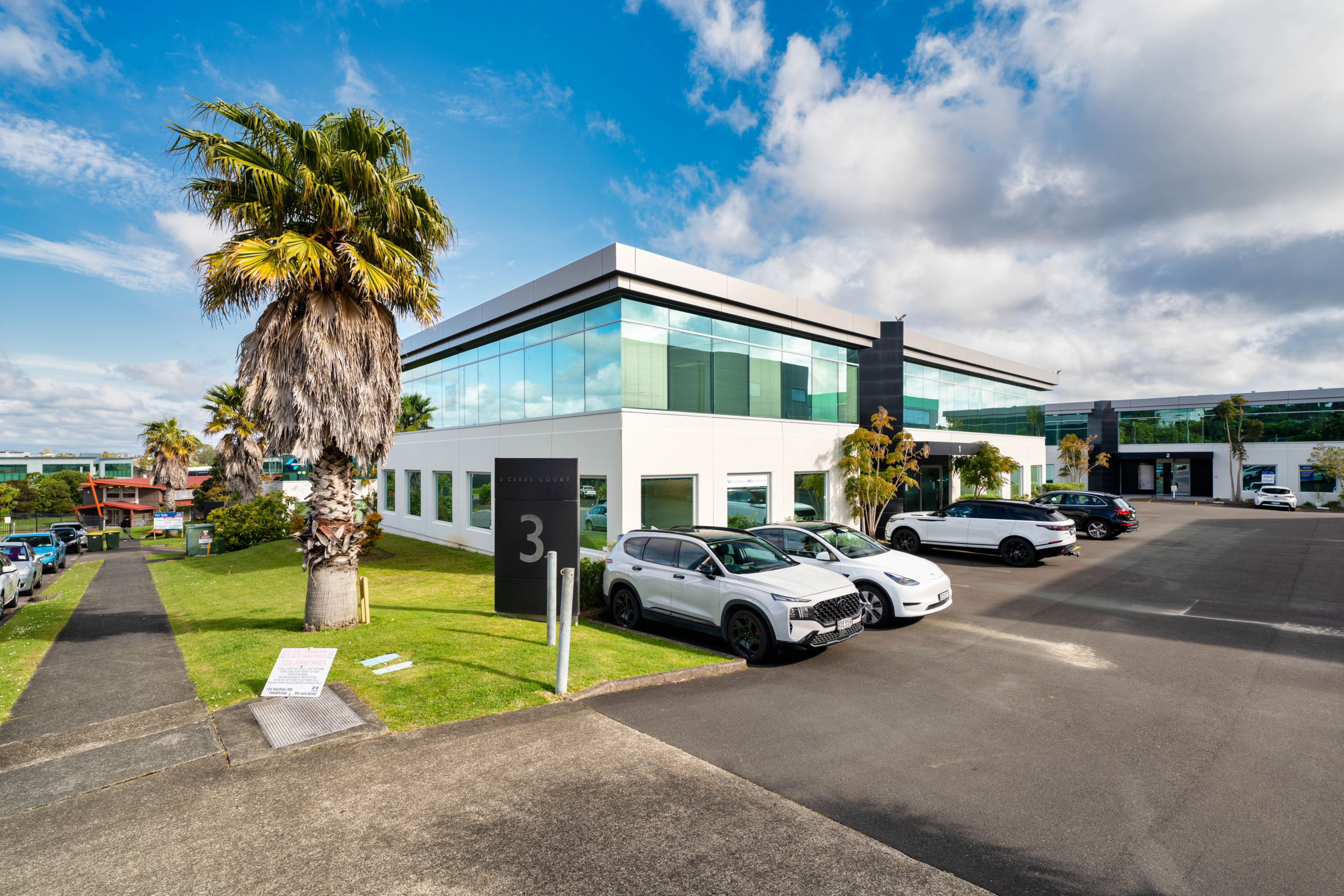 Modern Road Front Office Opposite Millennium