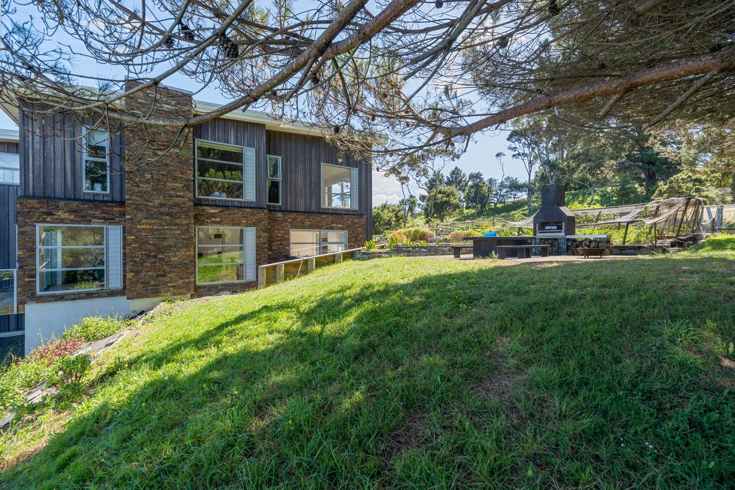 Luxury Lifestyle Estate with Private Bushwalk