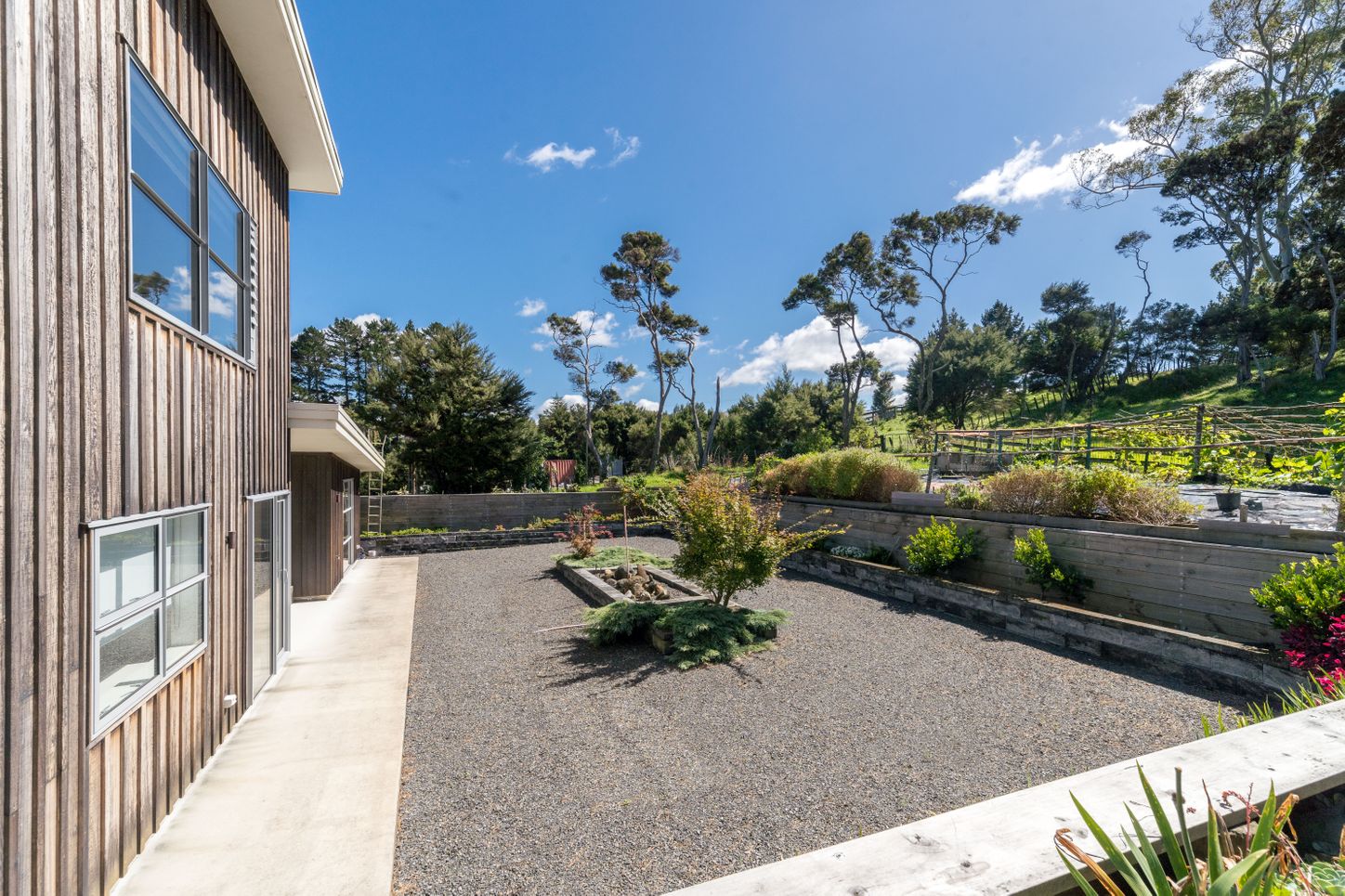 Luxury Lifestyle Estate with Private Bushwalk