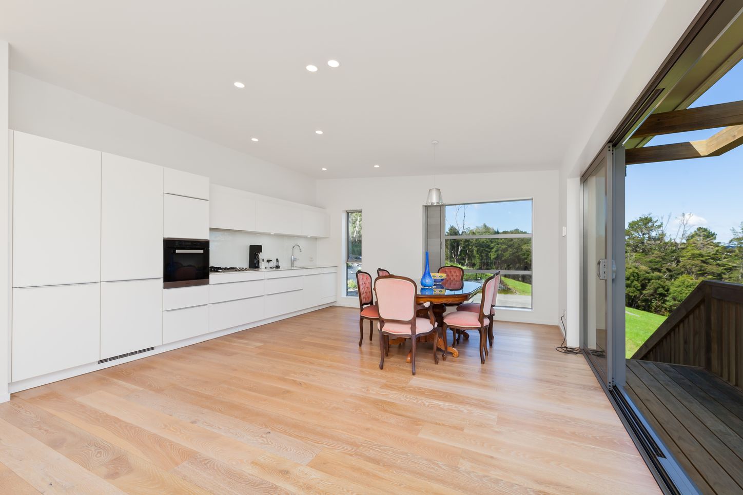 Luxury Lifestyle Estate with Private Bushwalk