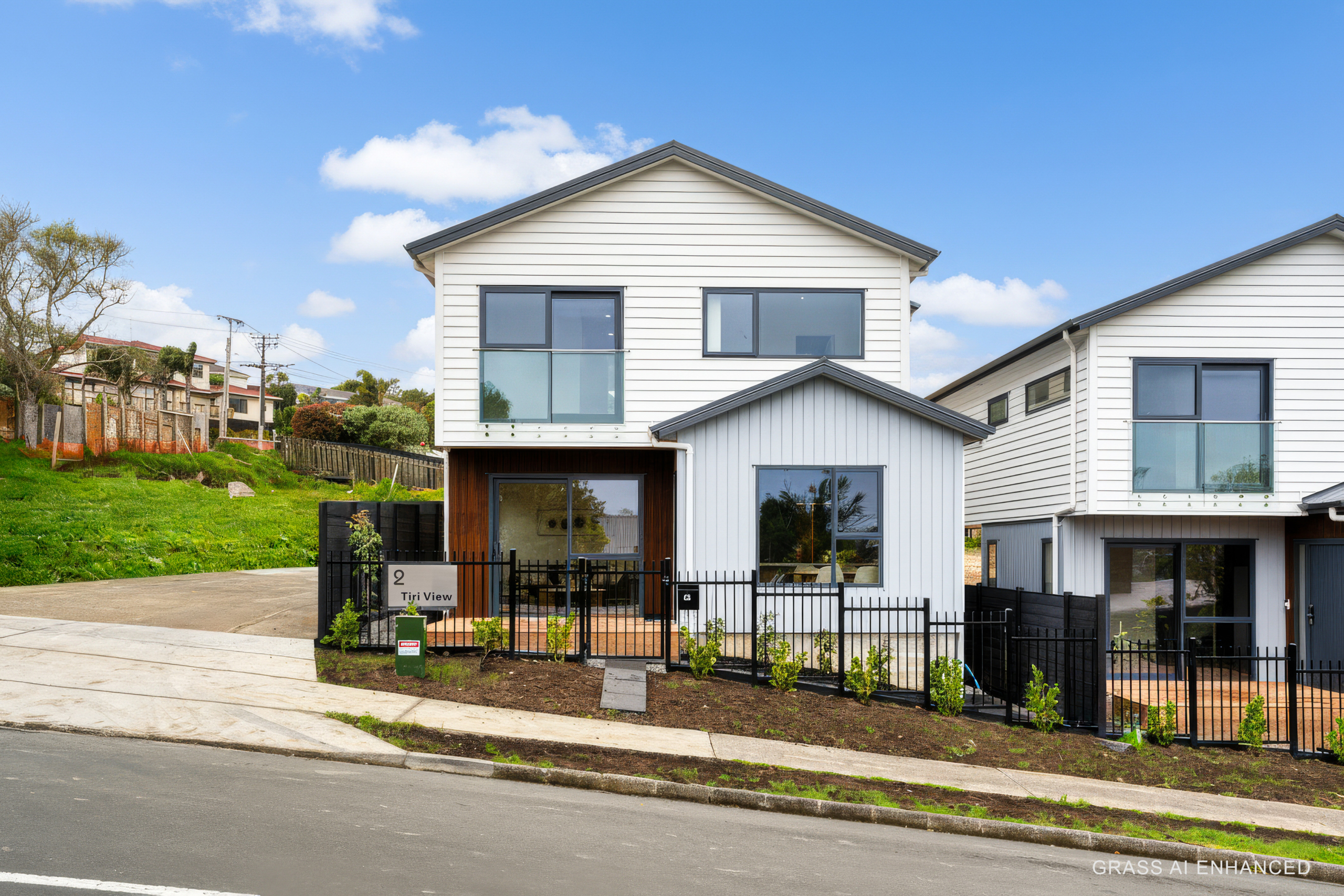 173982043__1762742879-77676-NEWOUTPUT-17 4 bedroom standalone home steps away from beach